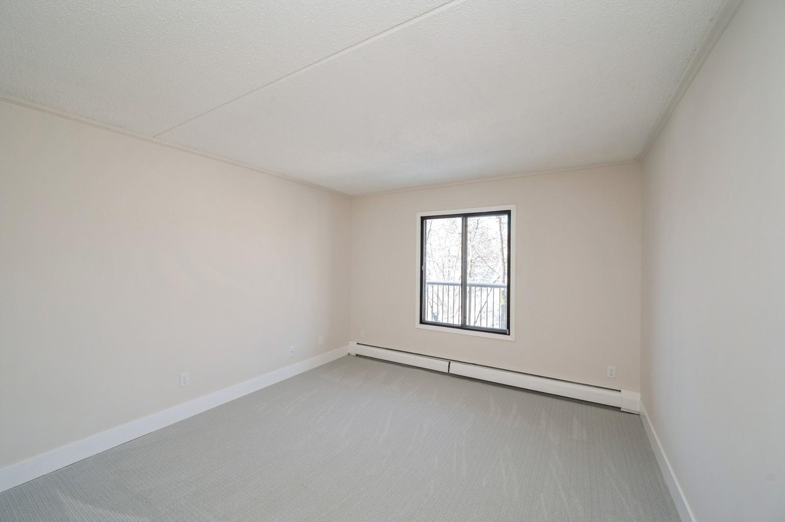 10531 Cedar Lake Road Unit: 517