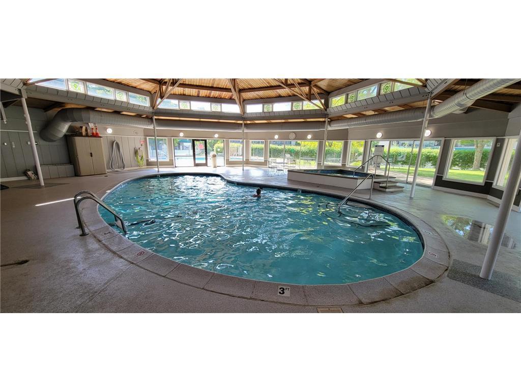 10531 Cedar Lake Road Unit: 517