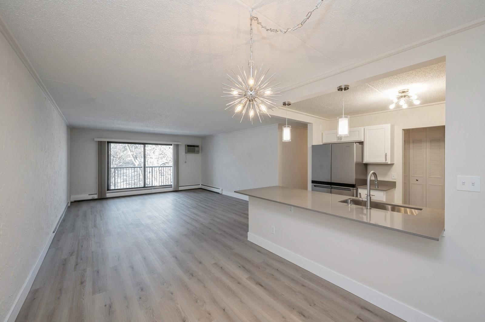 10531 Cedar Lake Road Unit: 517