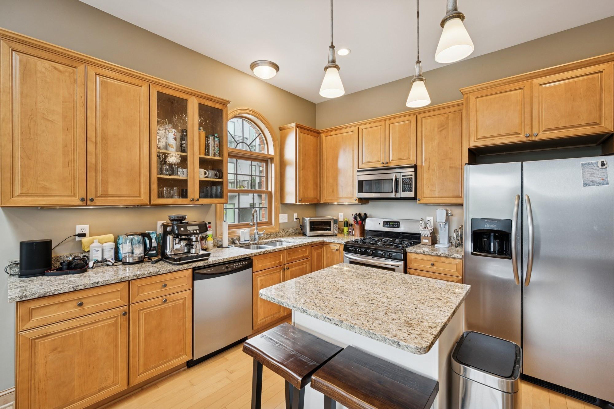 3125 Inglewood Avenue S Unit: 201