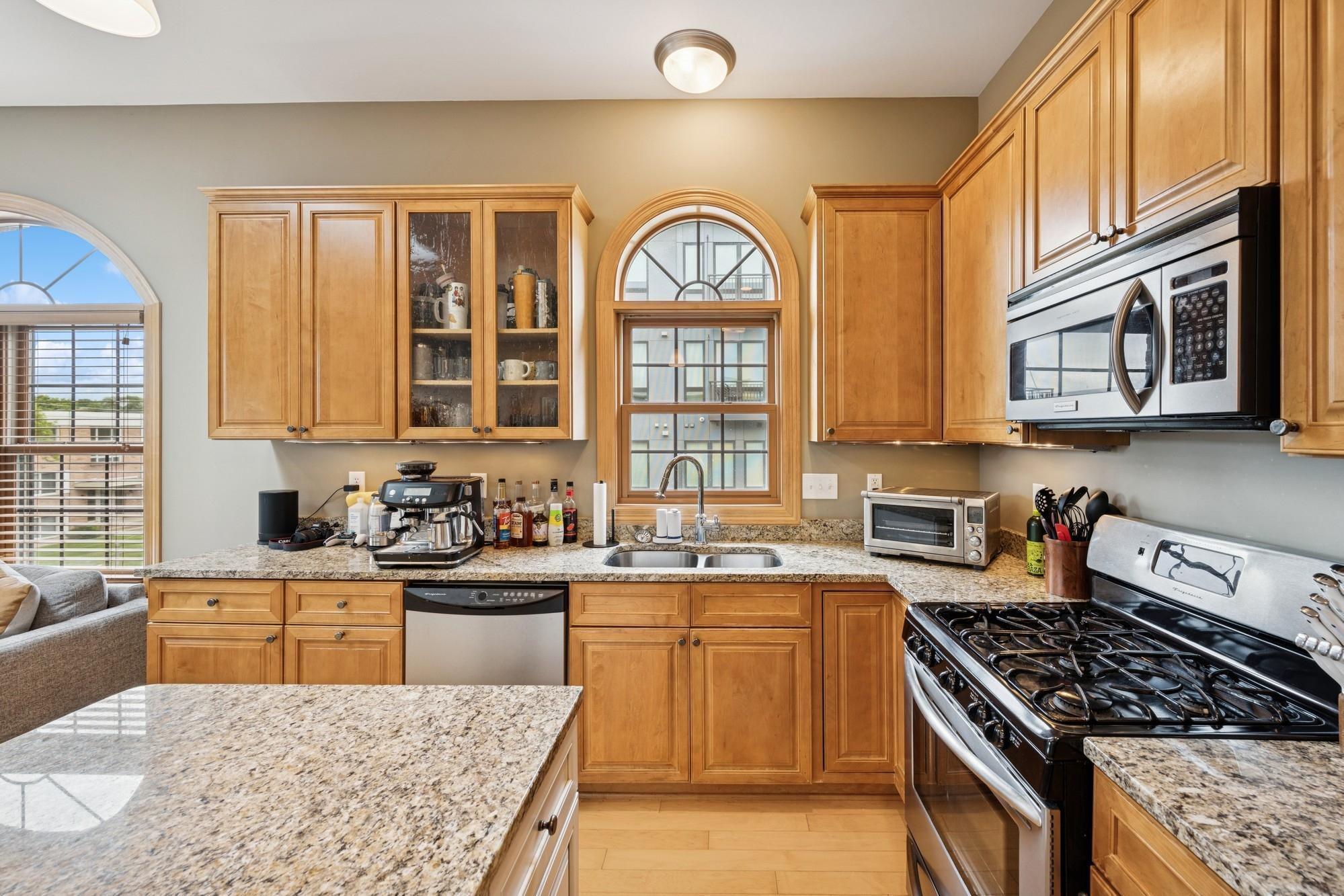 3125 Inglewood Avenue S Unit: 201