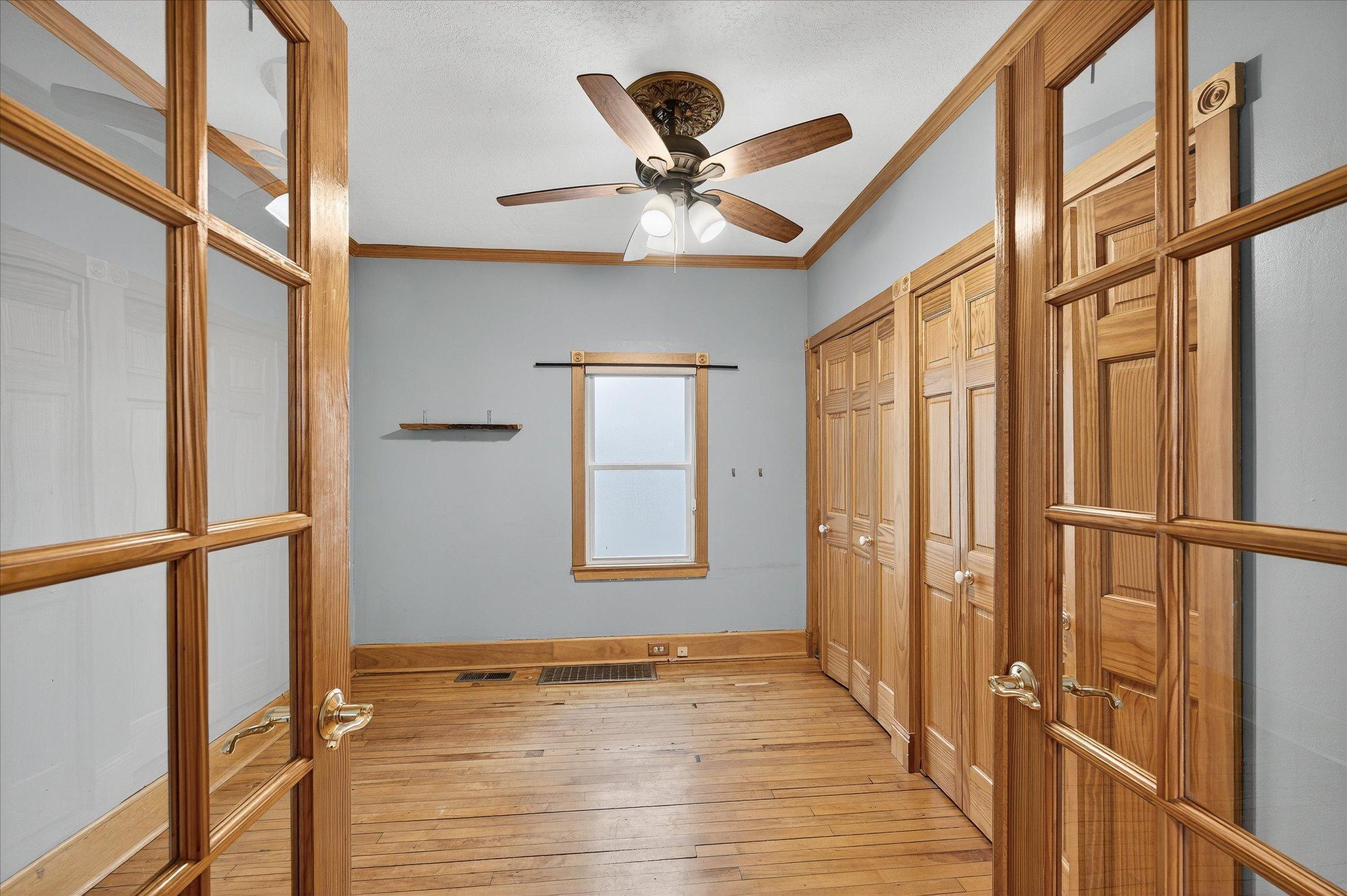 735 Madison Street NE