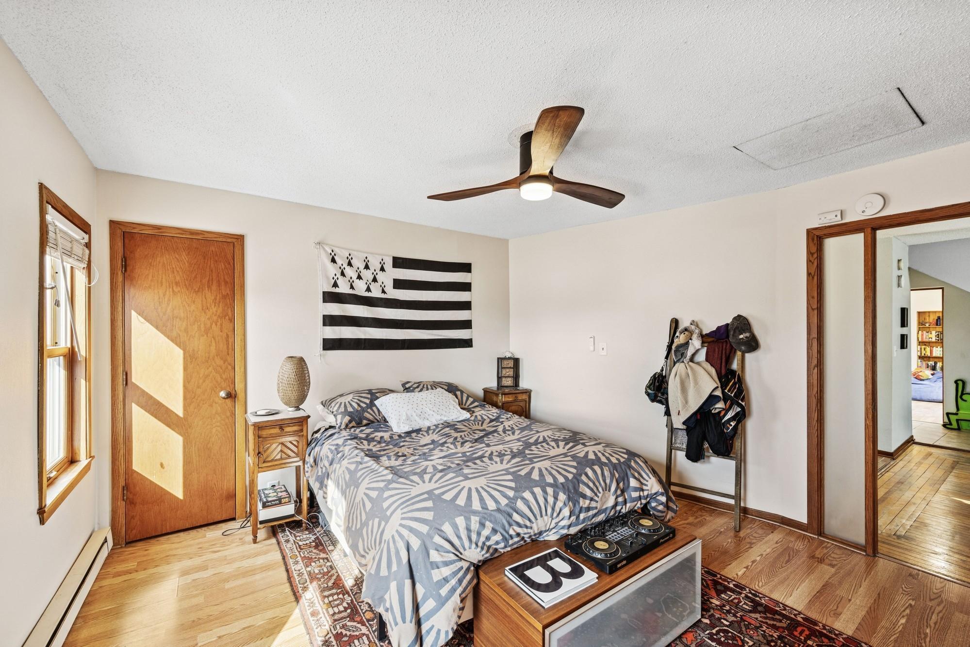 735 Madison Street NE