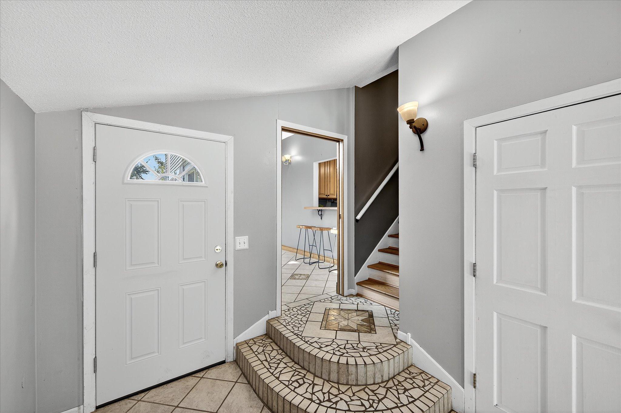 735 Madison Street NE