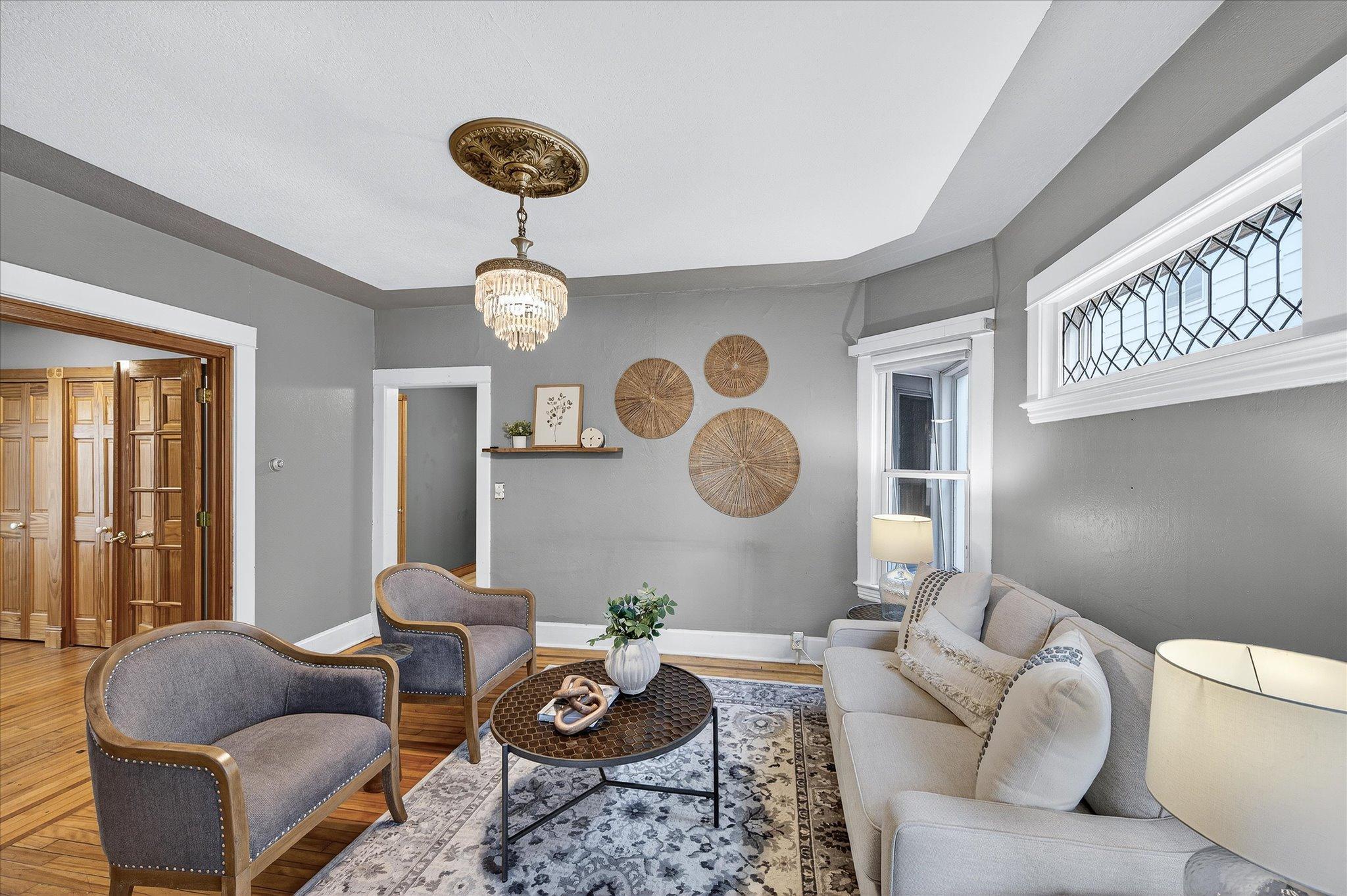 735 Madison Street NE