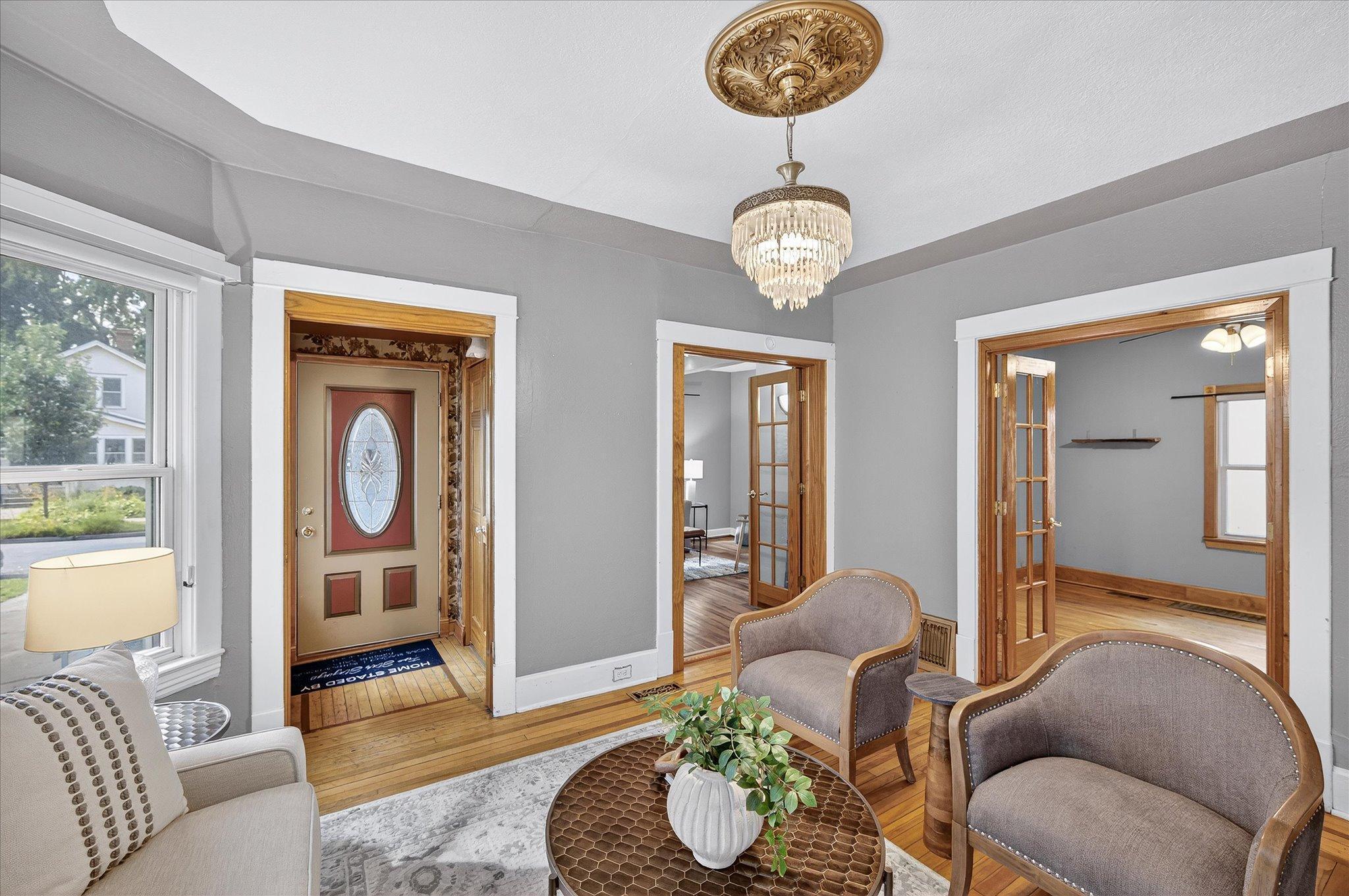 735 Madison Street NE