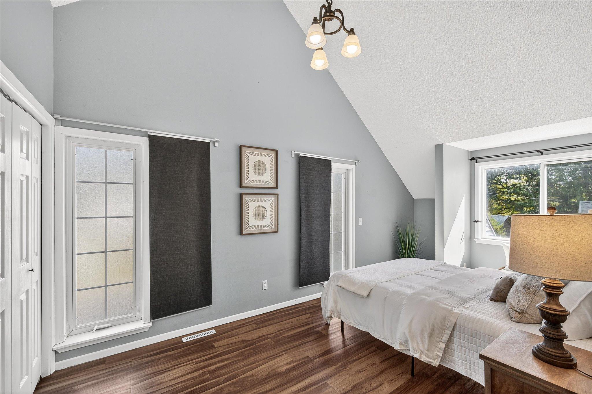 735 Madison Street NE