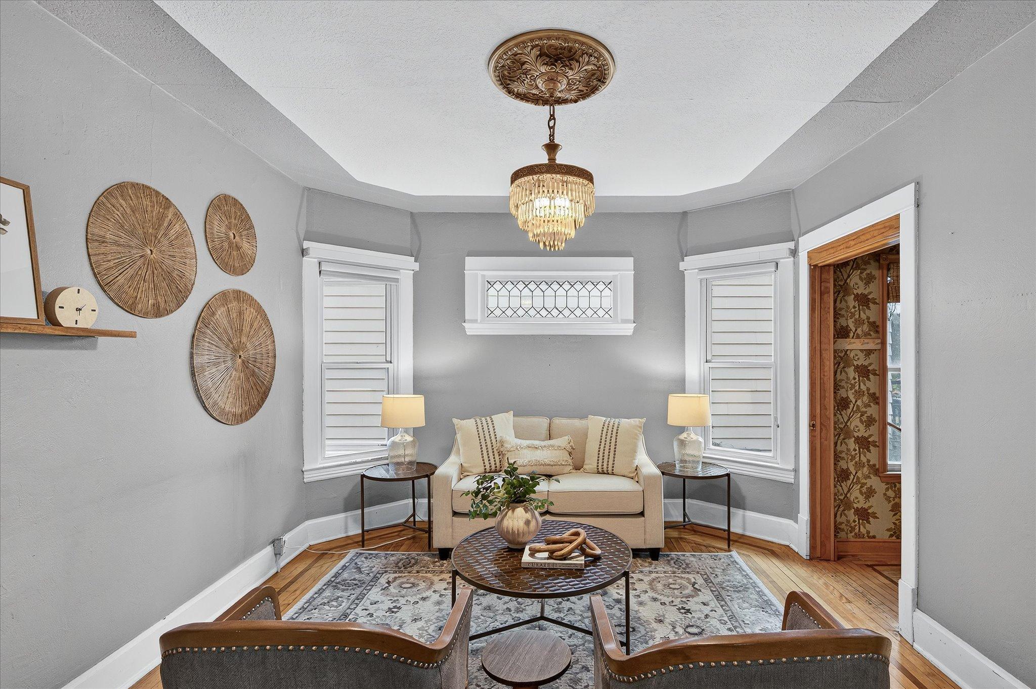 735 Madison Street NE