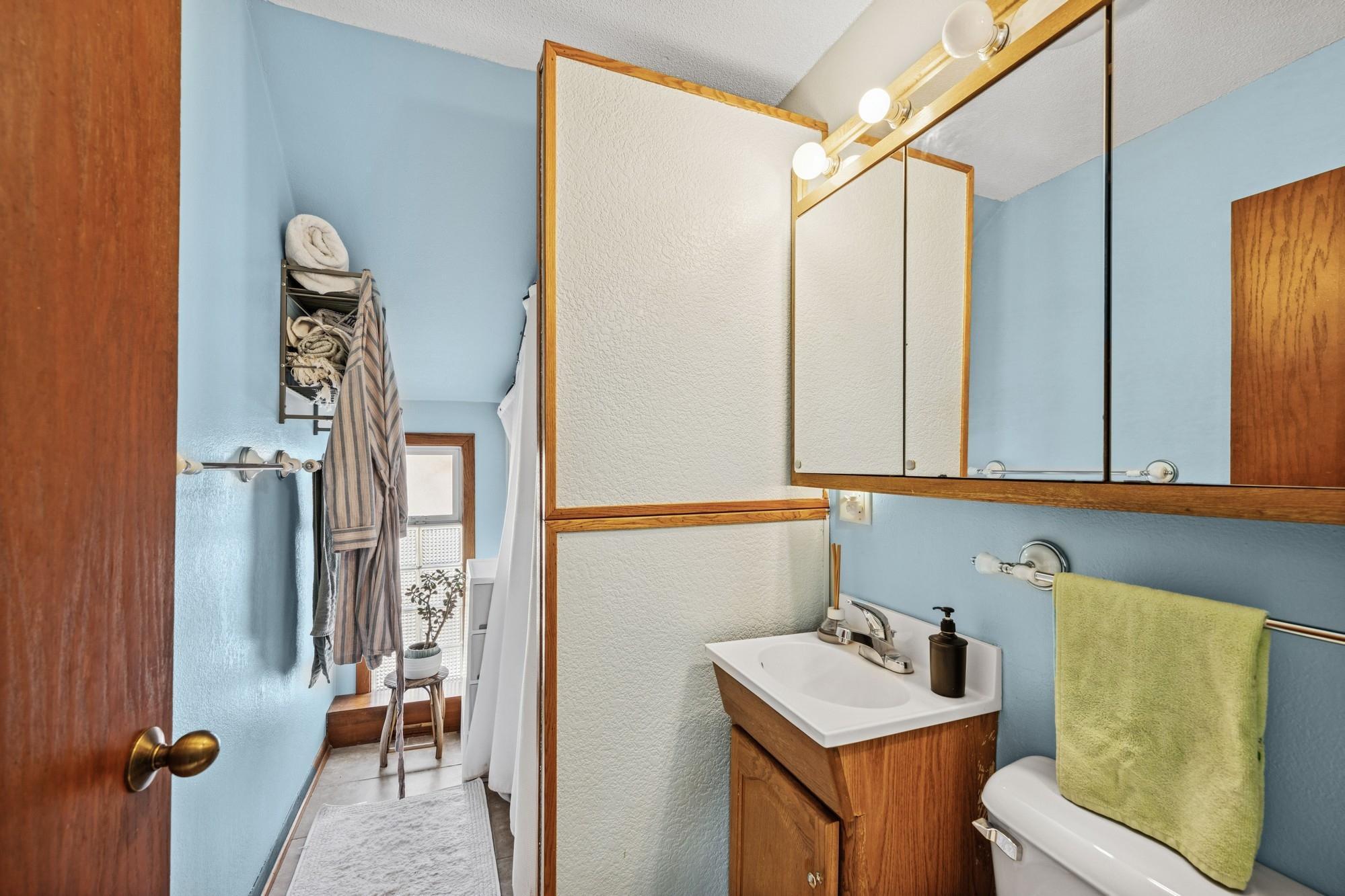 735 Madison Street NE