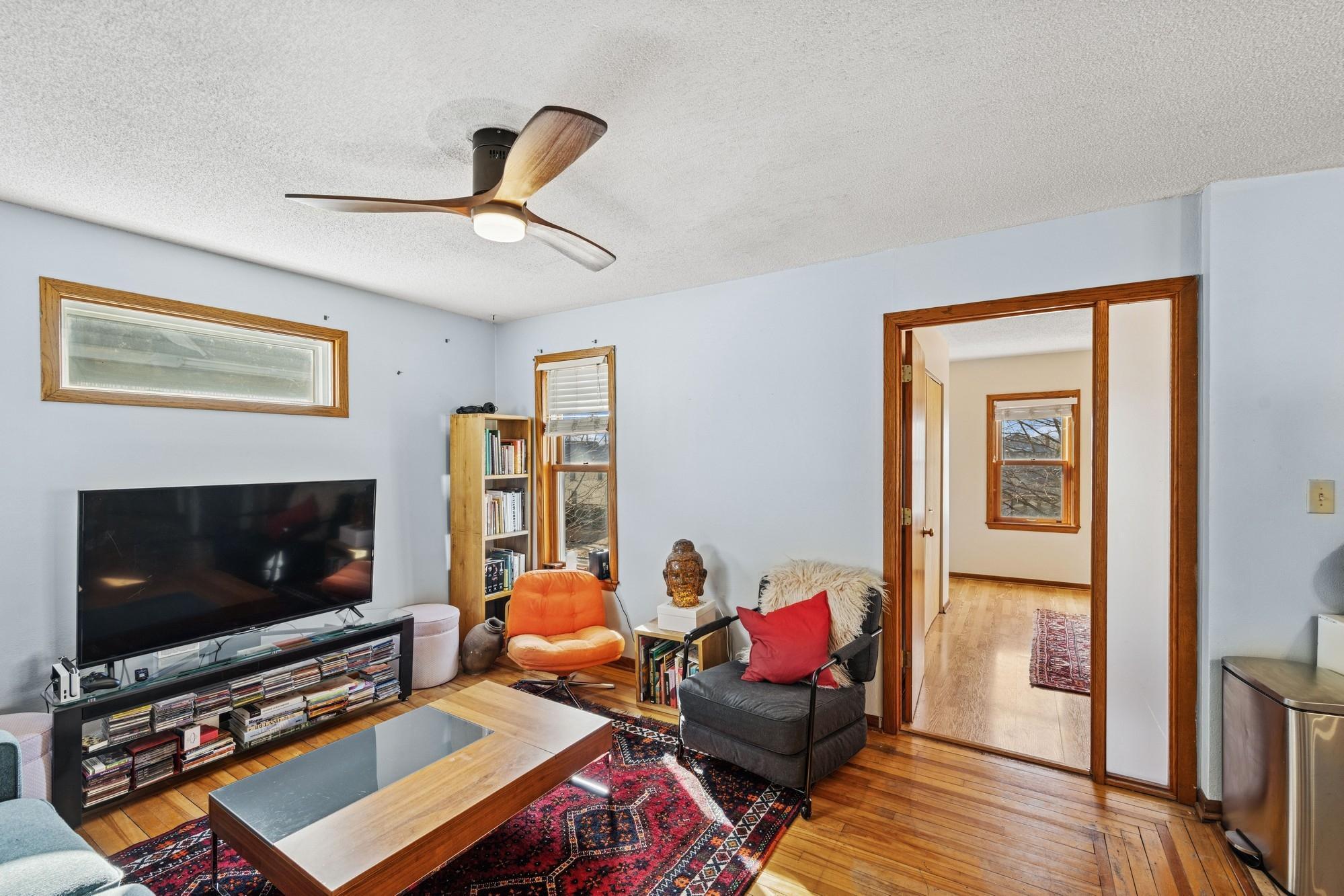 735 Madison Street NE