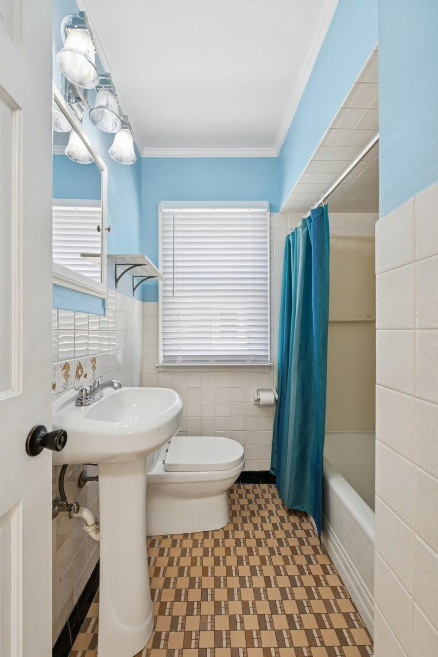 4114 Xenwood Avenue S