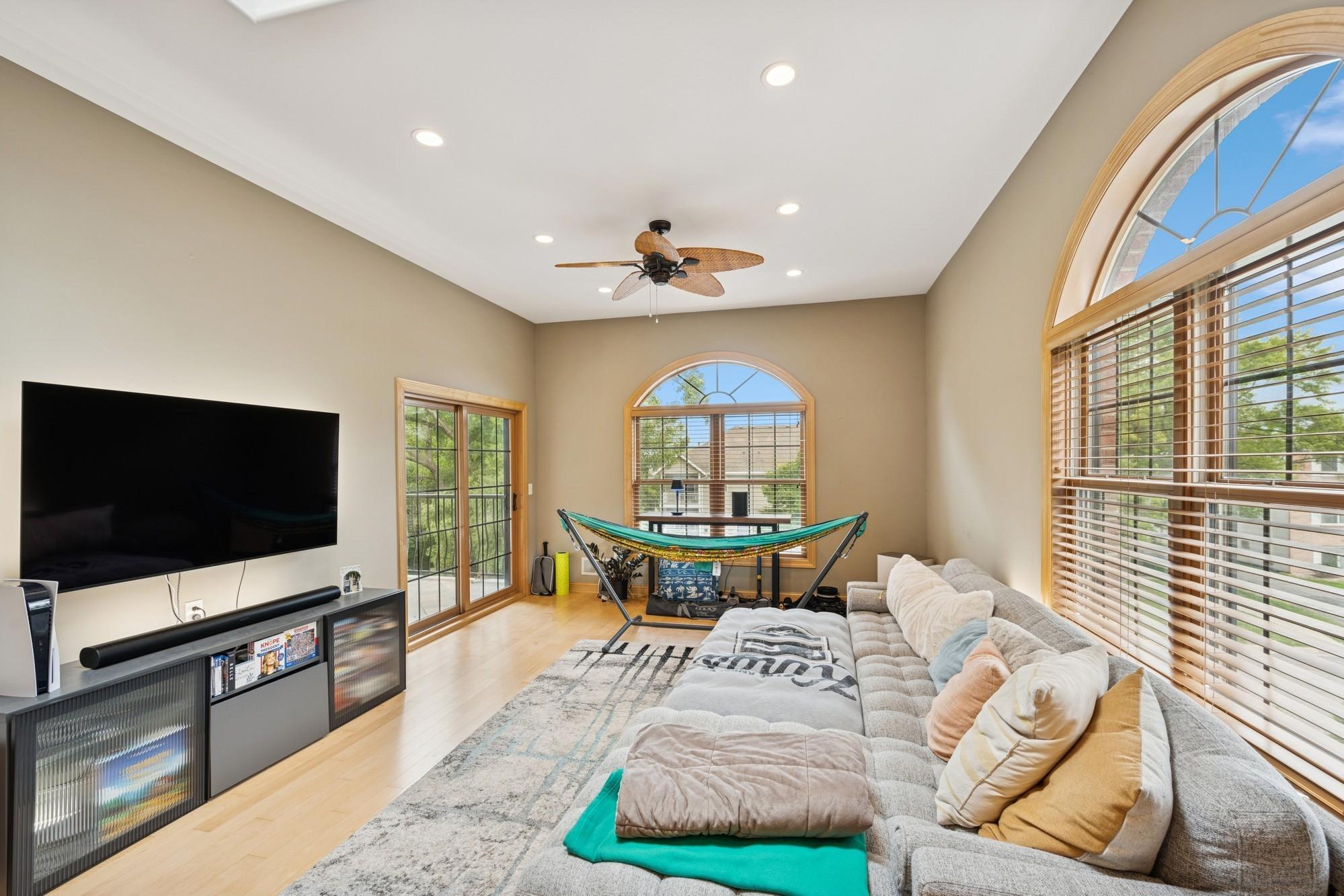 3125 Inglewood Avenue S Unit: 201