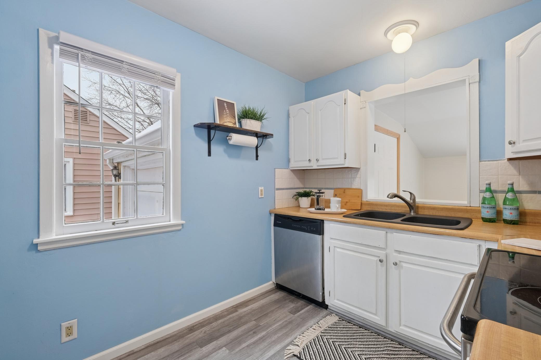 4114 Xenwood Avenue S