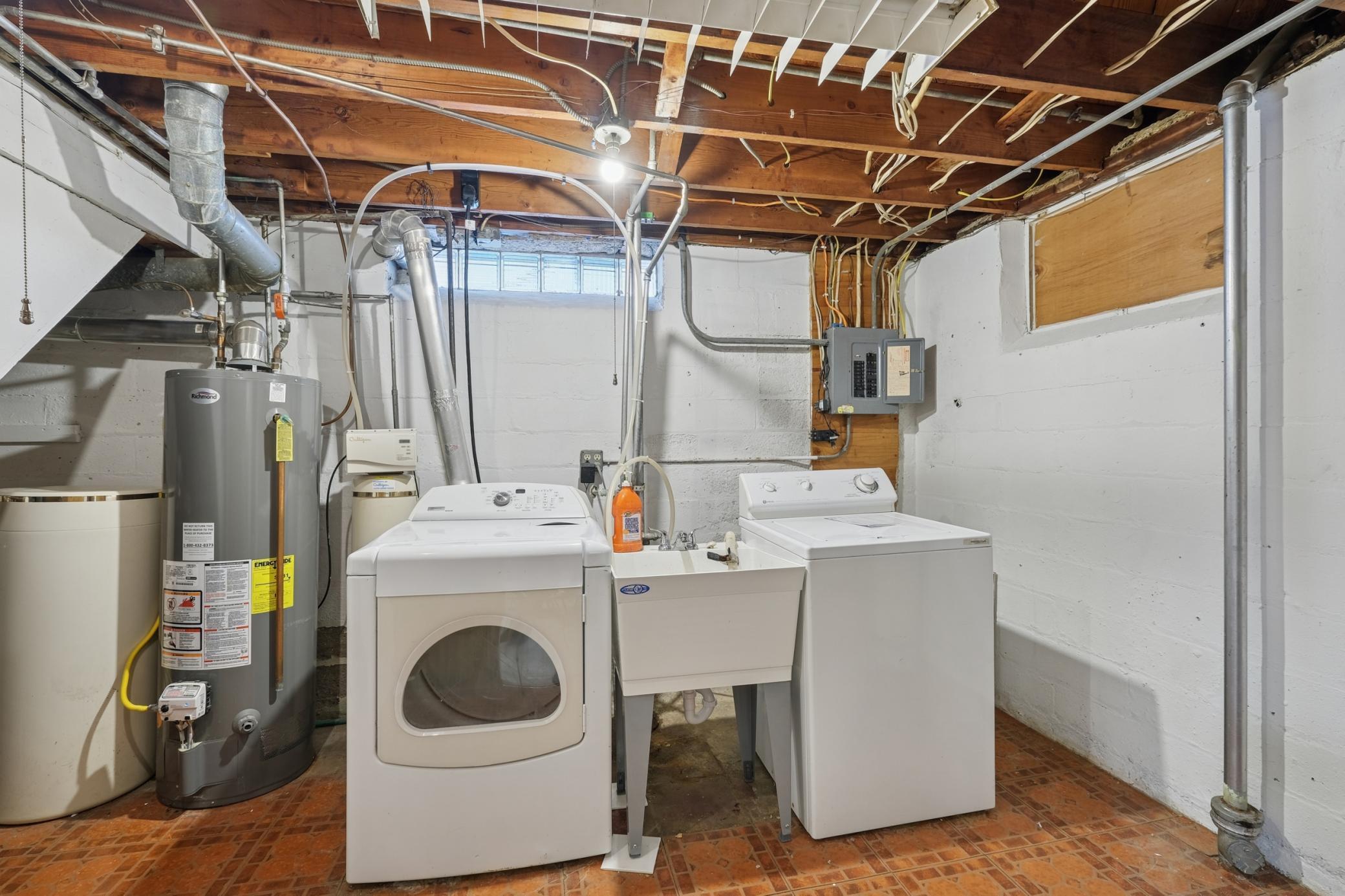 4114 Xenwood Avenue S