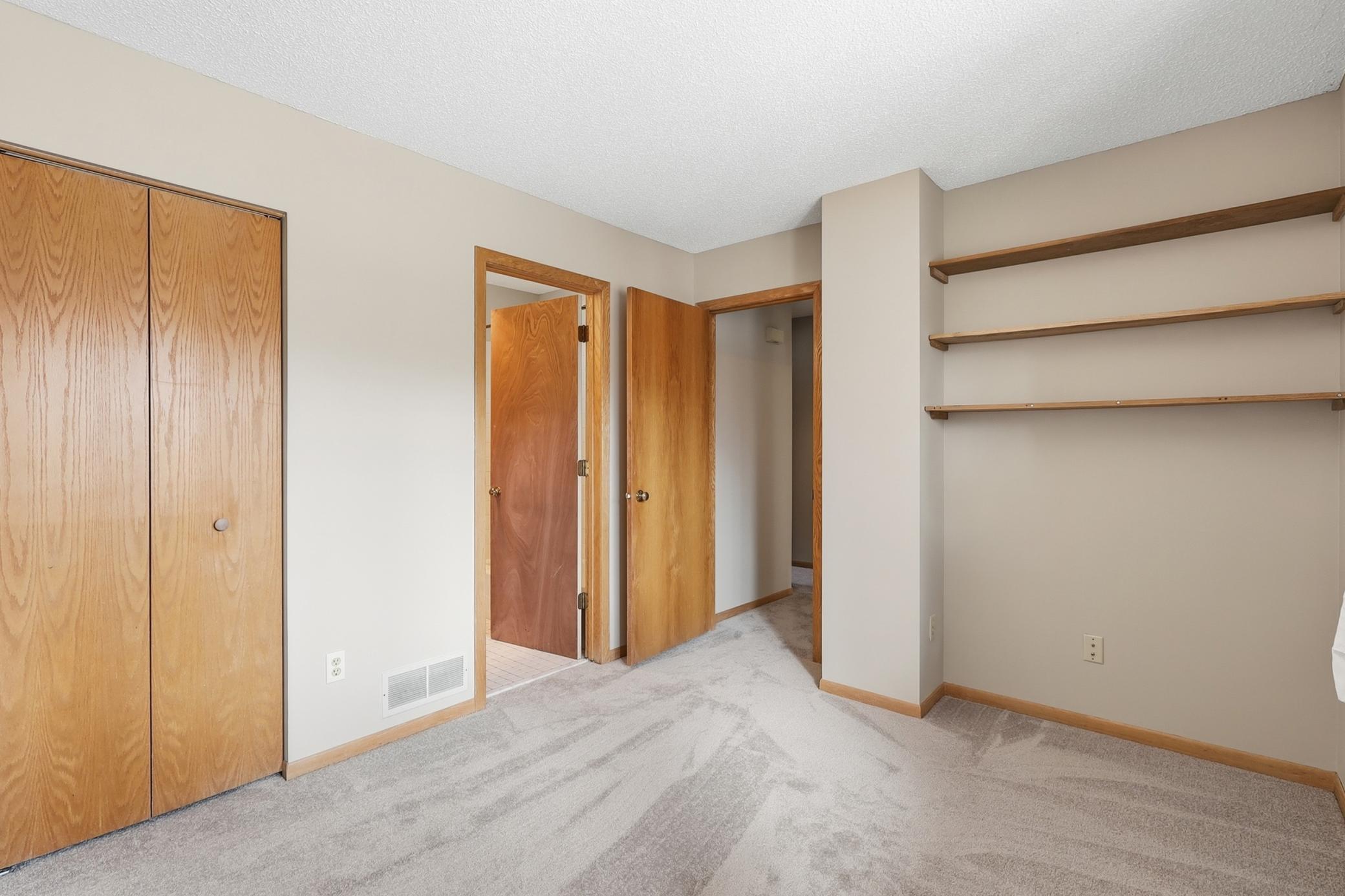 2868 Kenwood Isles Drive