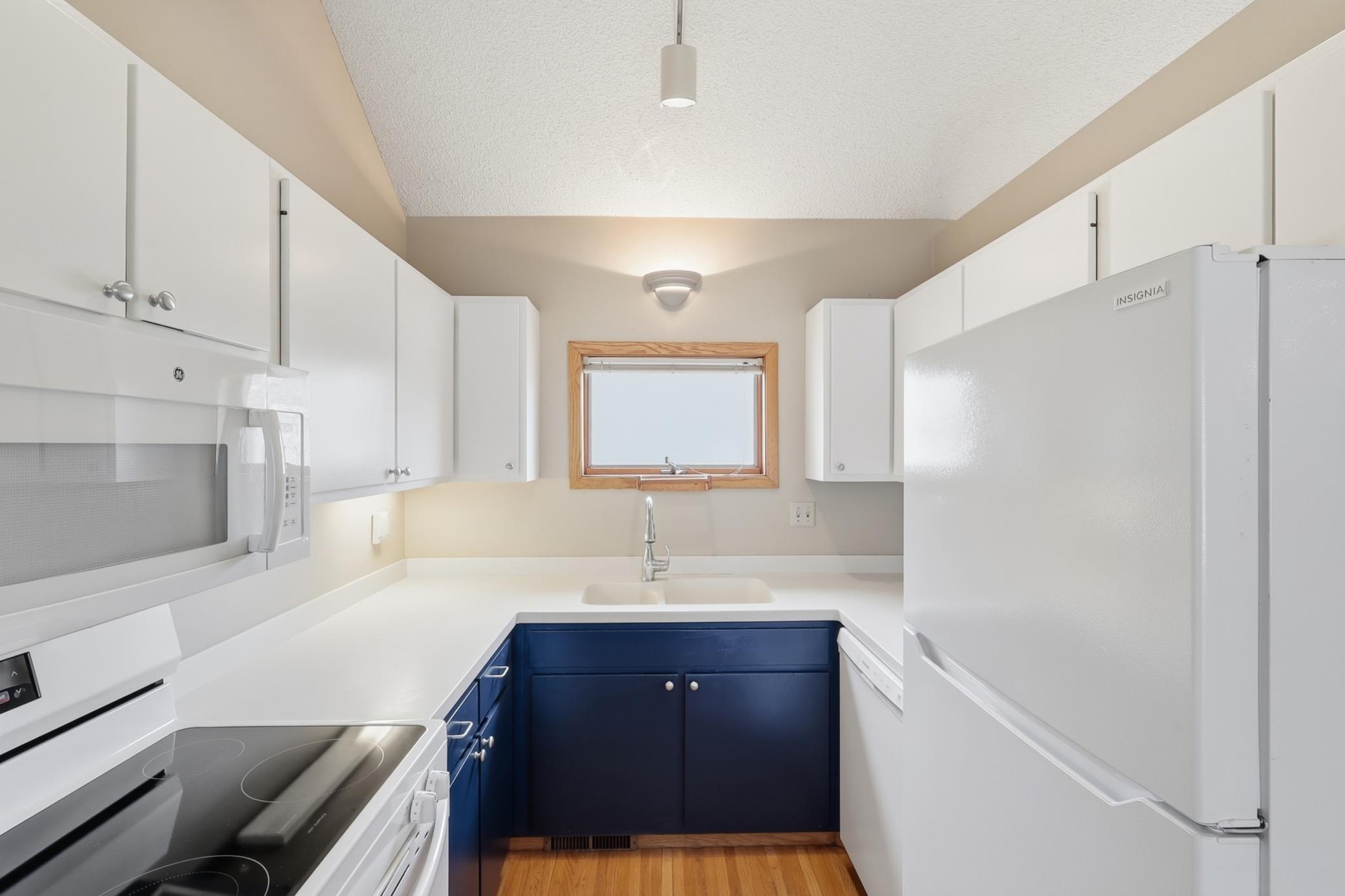 2868 Kenwood Isles Drive