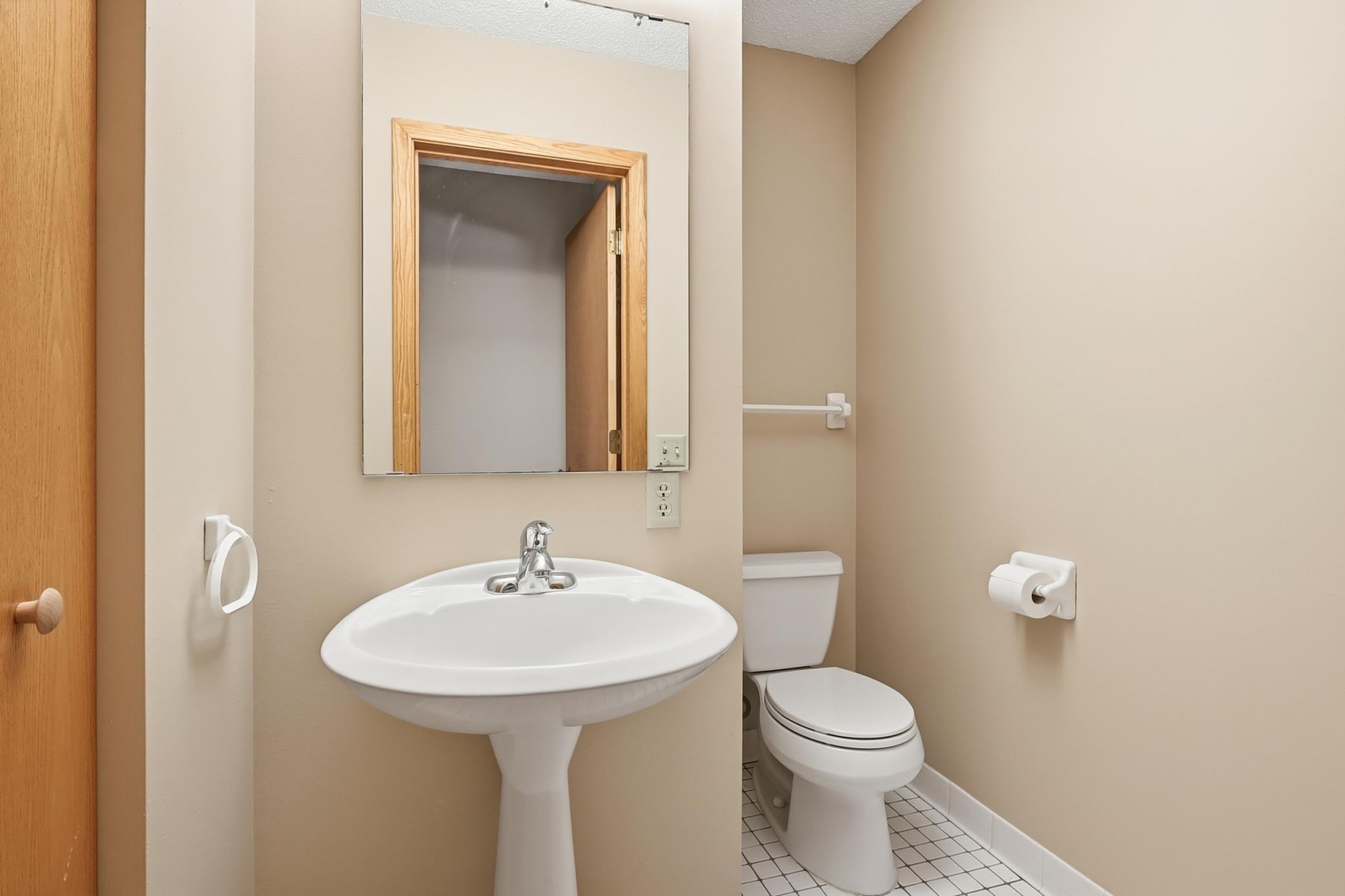 2868 Kenwood Isles Drive