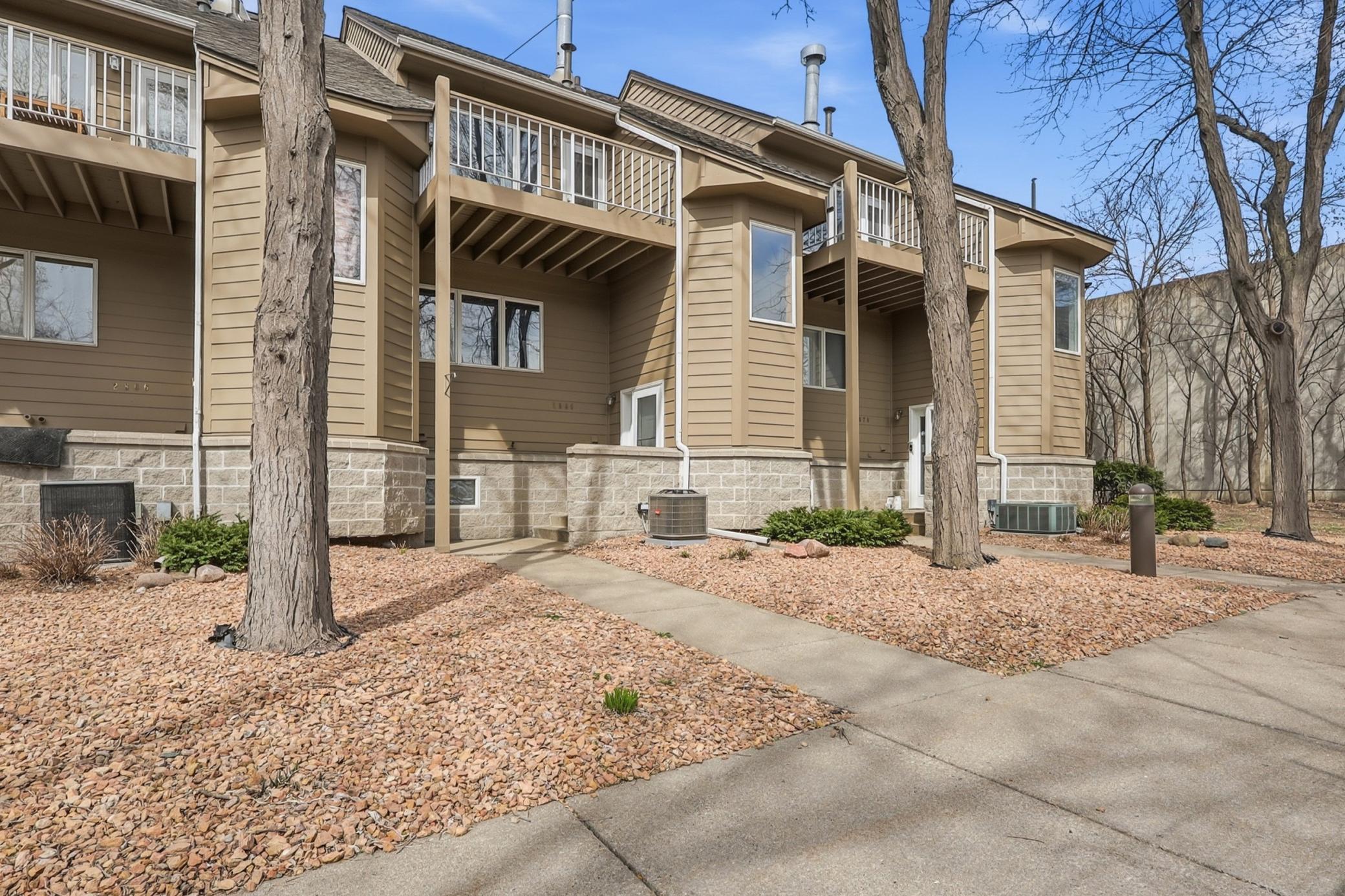 2868 Kenwood Isles Drive