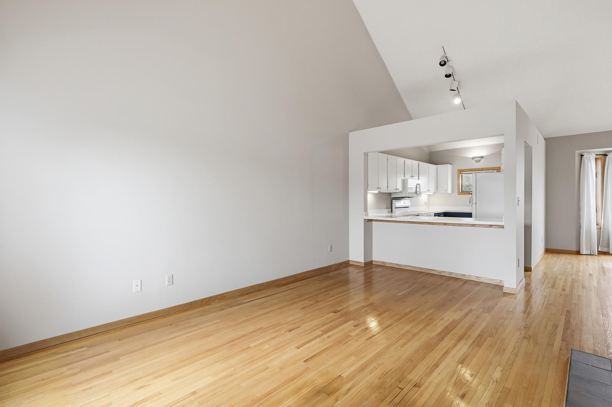 2868 Kenwood Isles Drive