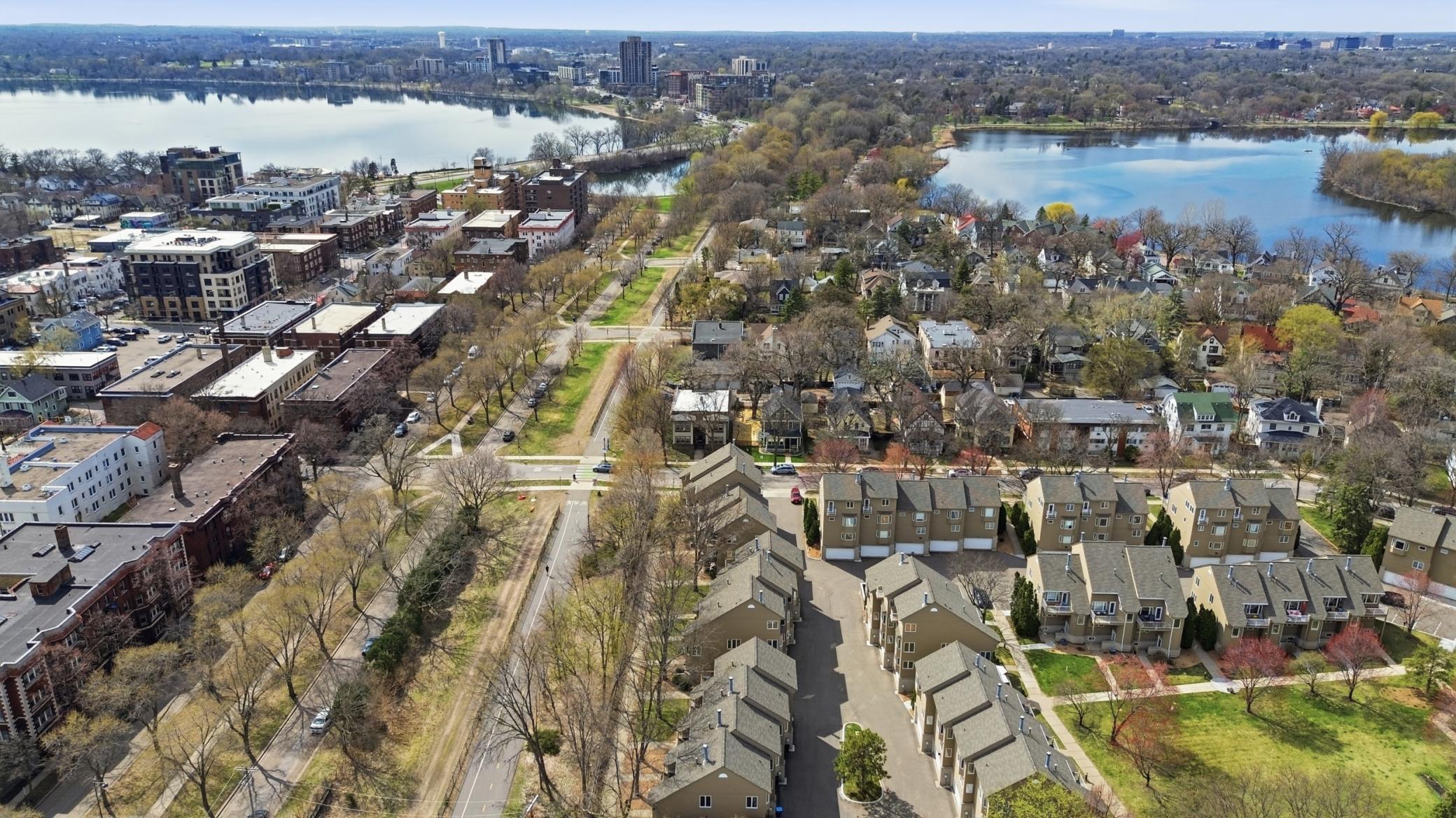 2868 Kenwood Isles Drive