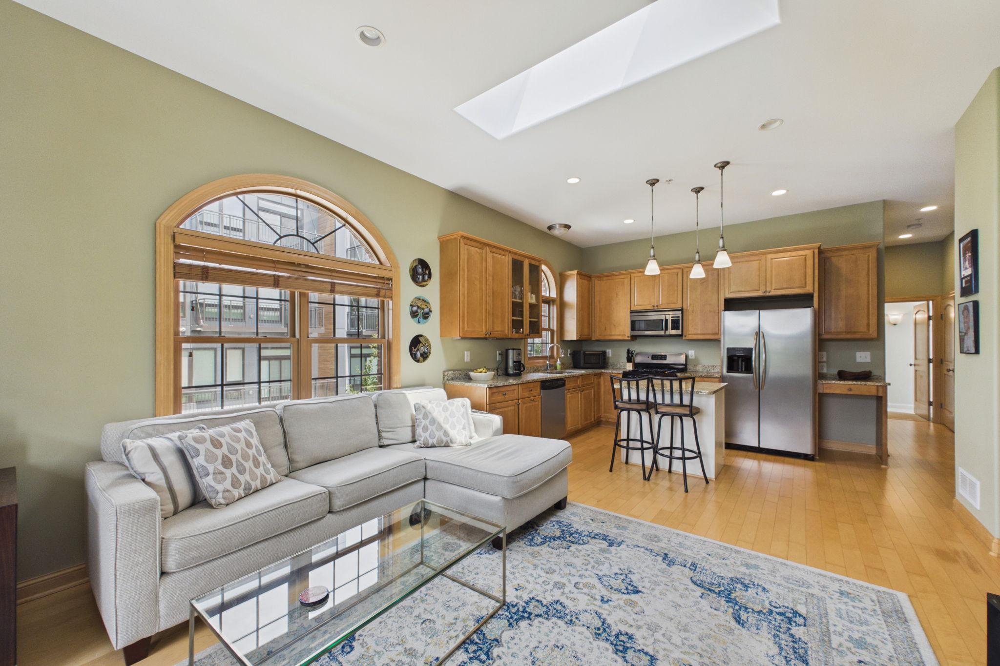 3125 Inglewood Avenue S Unit: 201