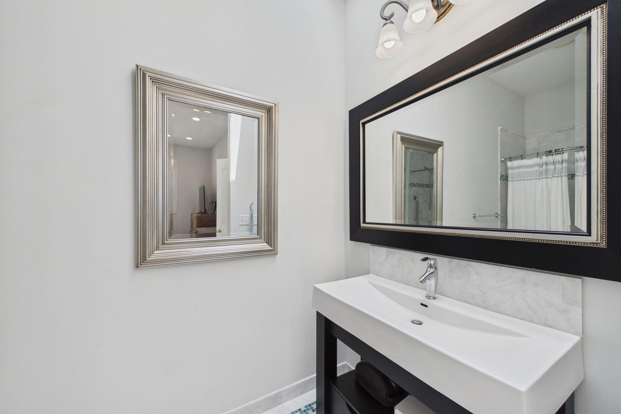 3125 Inglewood Avenue S Unit: 201
