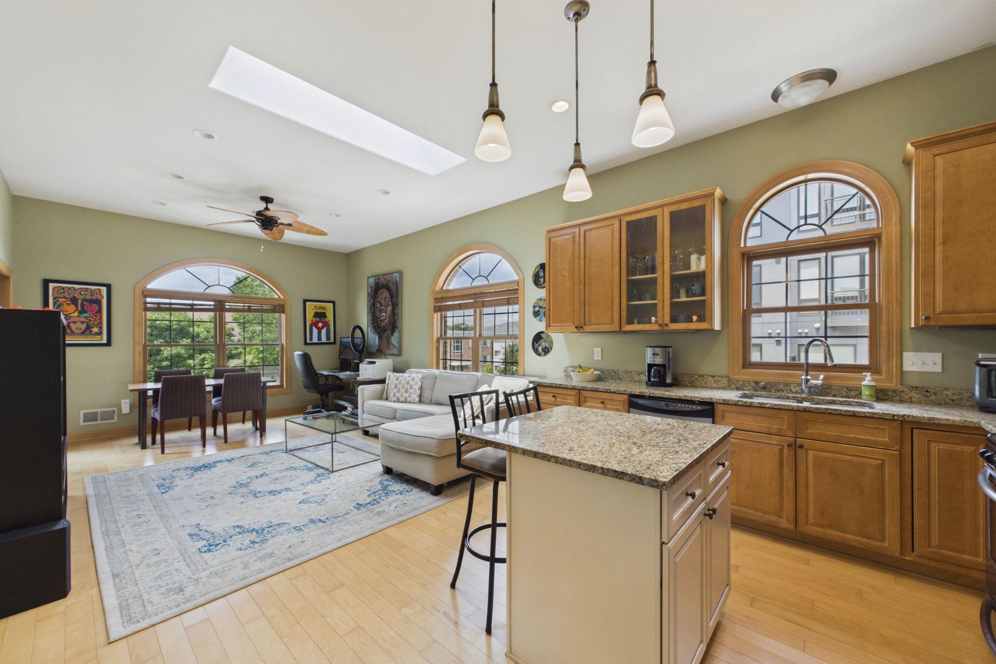 3125 Inglewood Avenue S Unit: 201