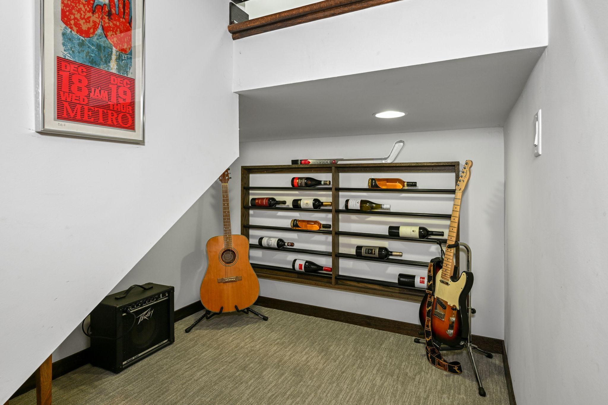 111 11th Avenue N