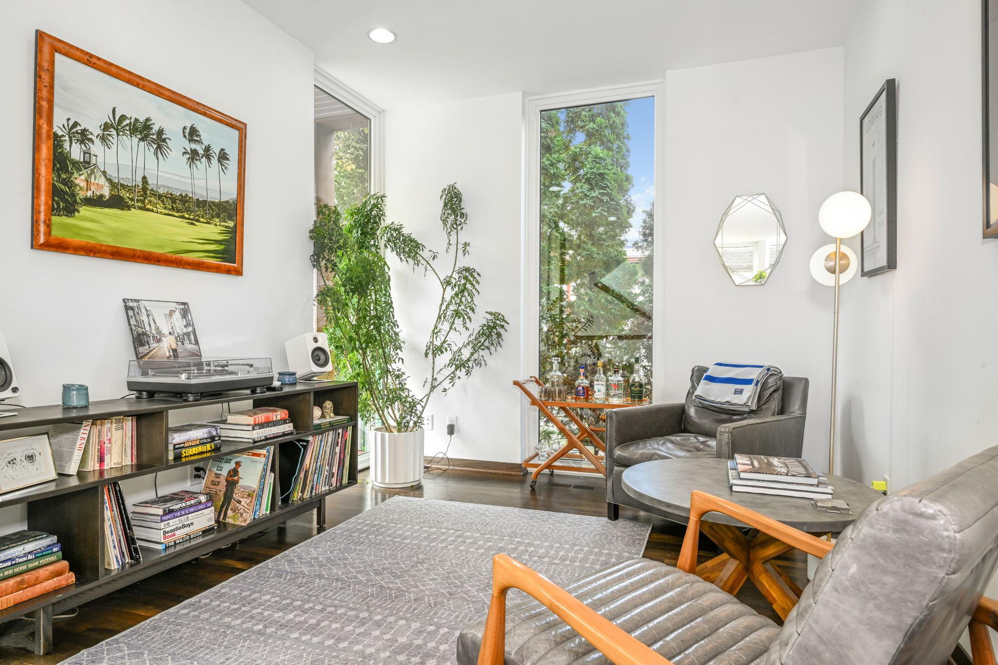 111 11th Avenue N