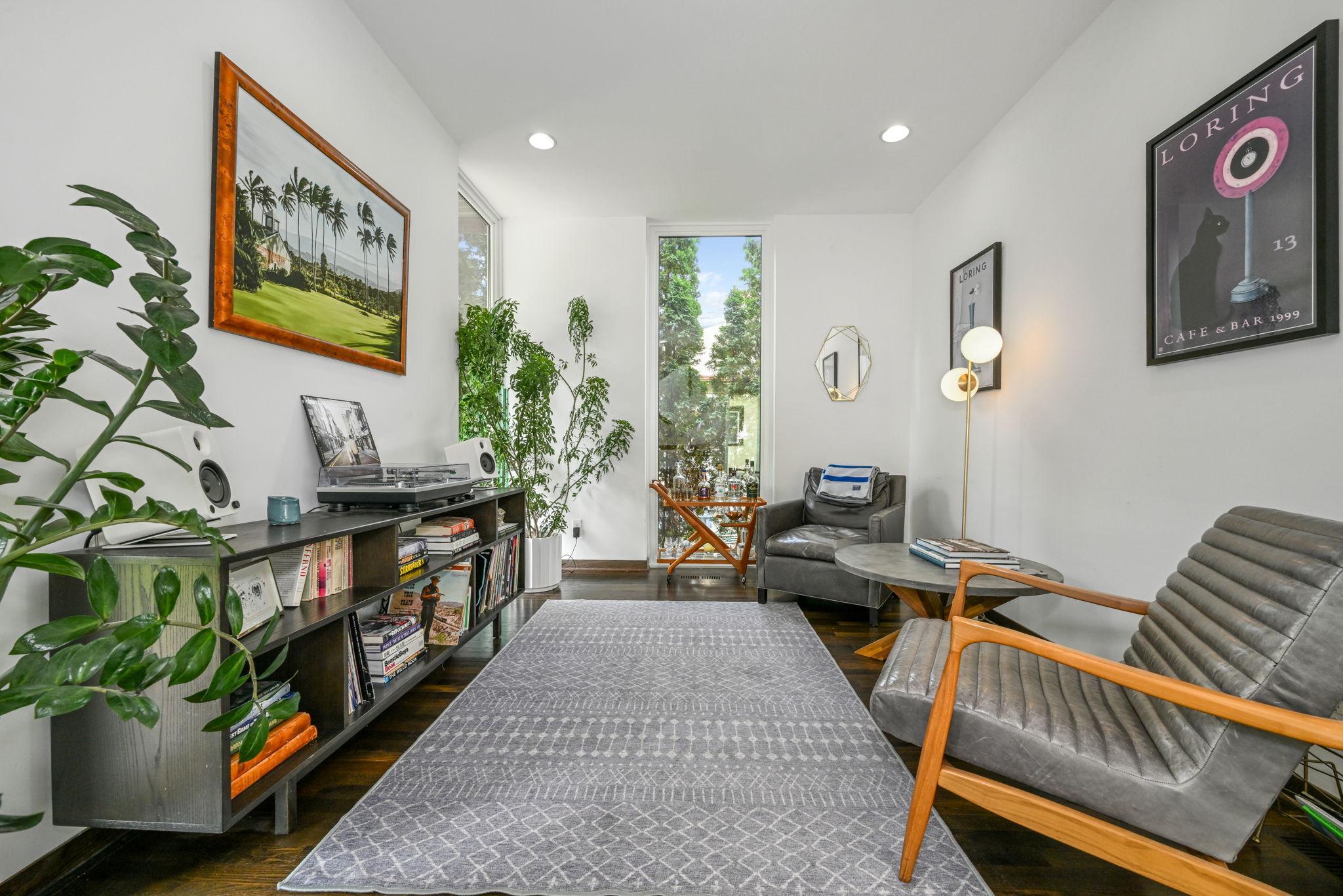 111 11th Avenue N