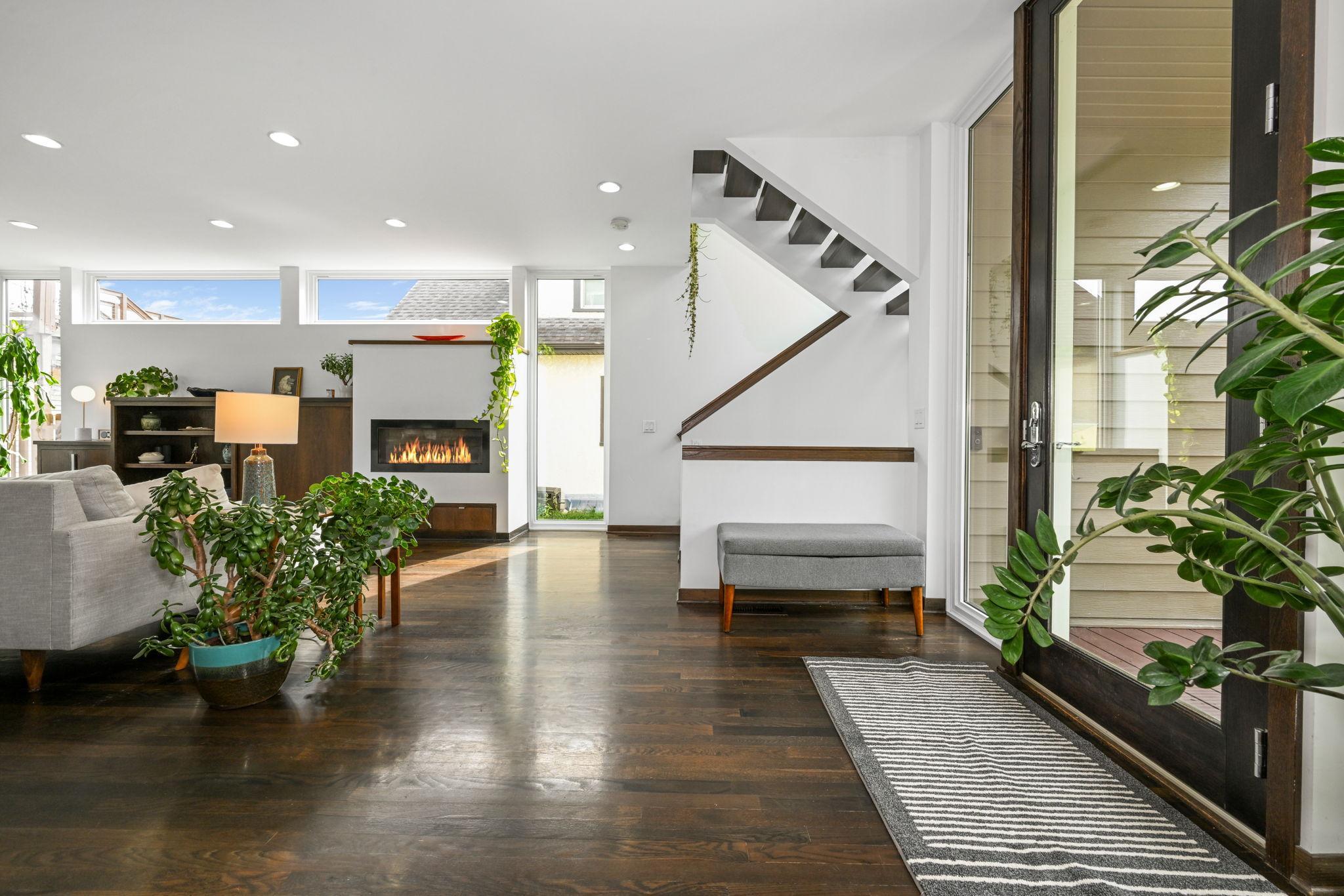 111 11th Avenue N