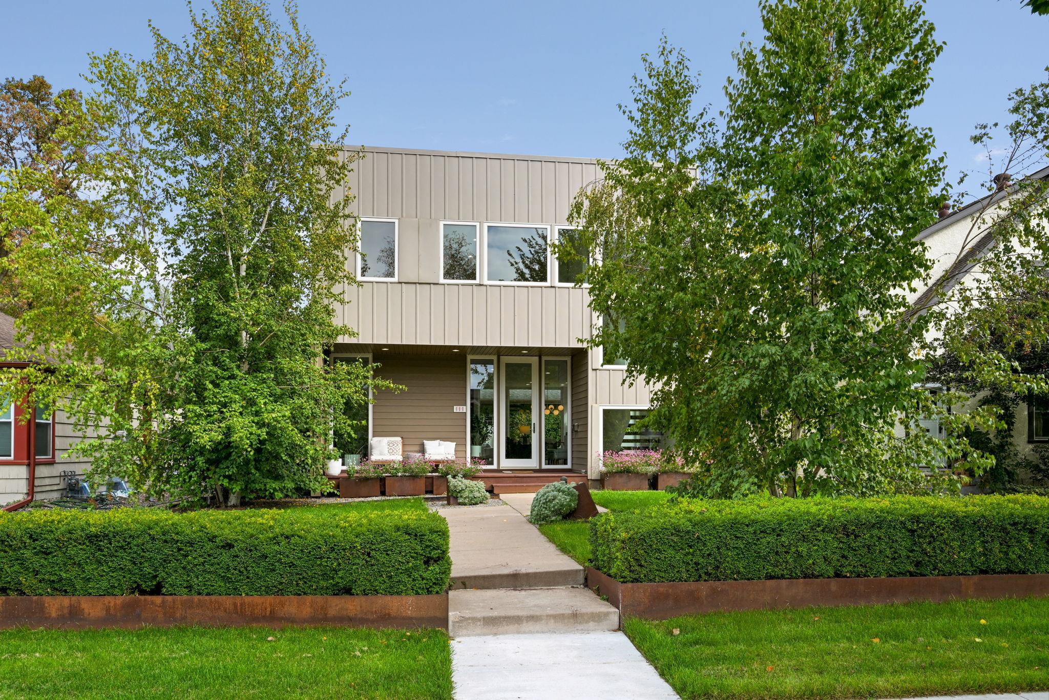 111 11th Avenue N