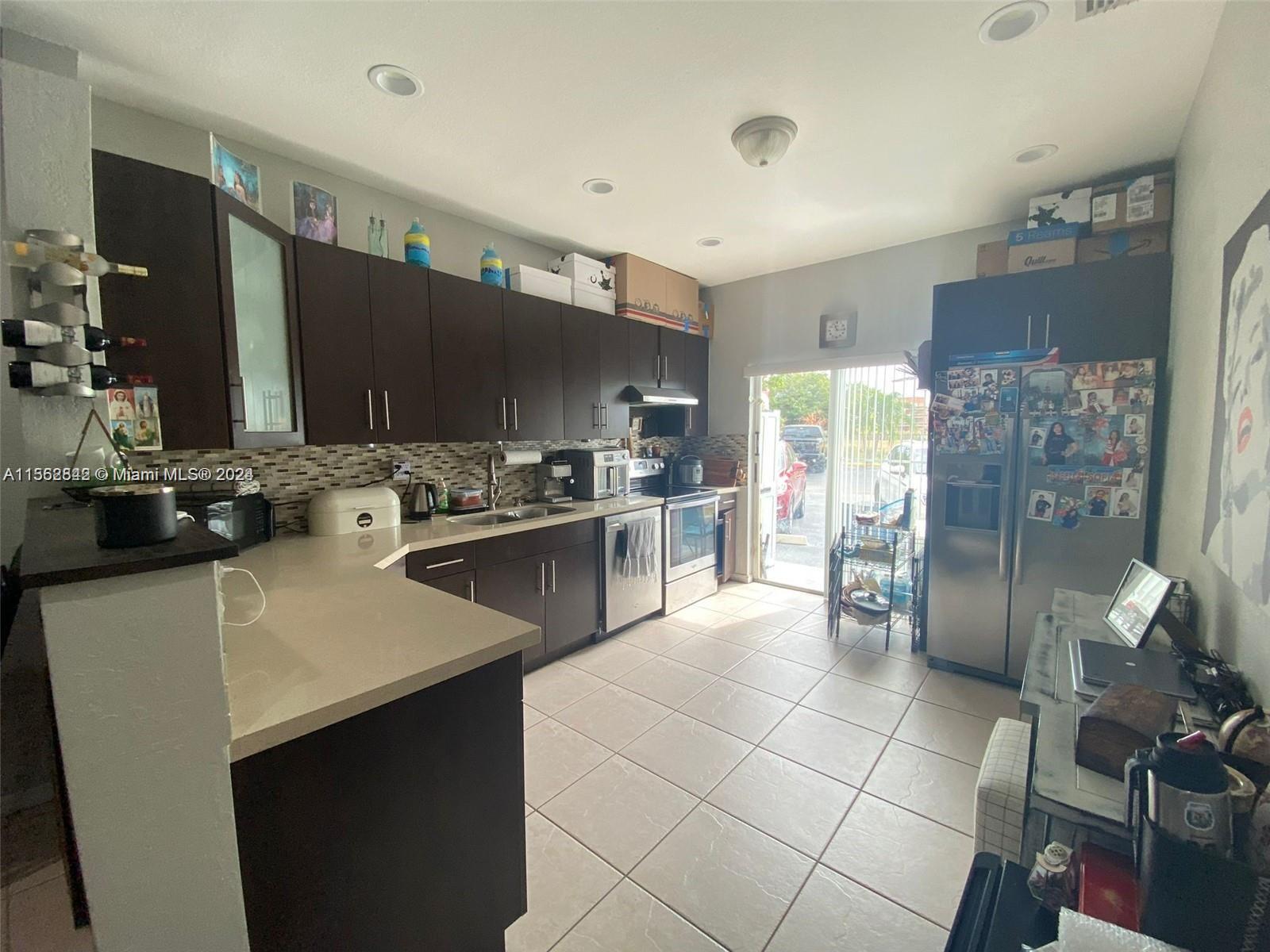 6922 NW 179th St # 5 Unit: 106-5