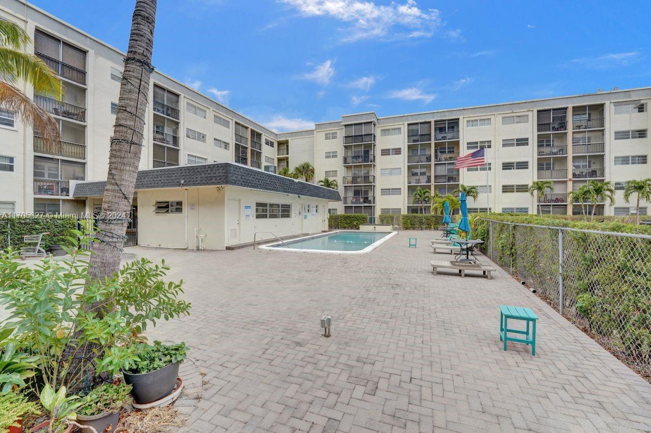220 SW 9th Ave # 307
