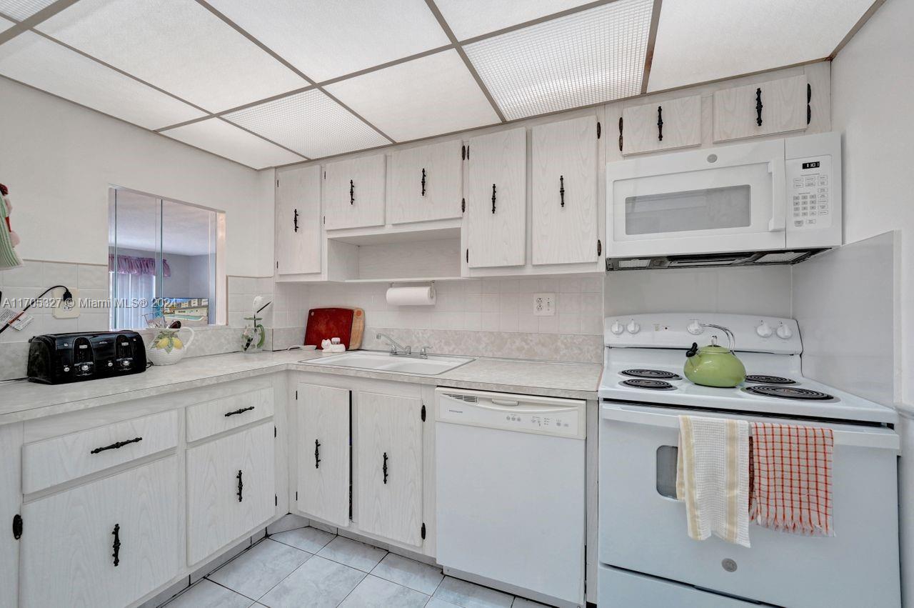 220 SW 9th Ave # 307