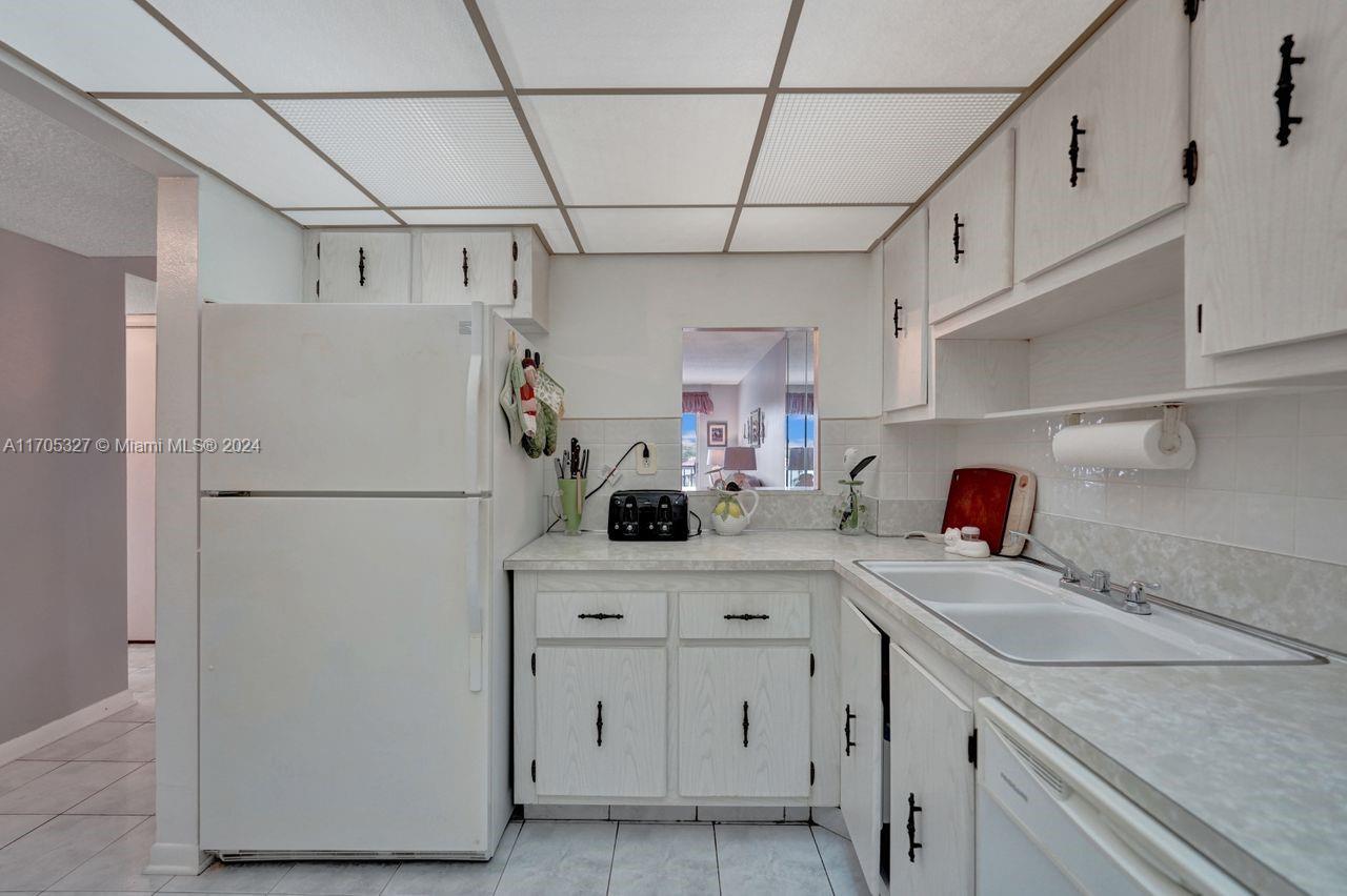 220 SW 9th Ave # 307