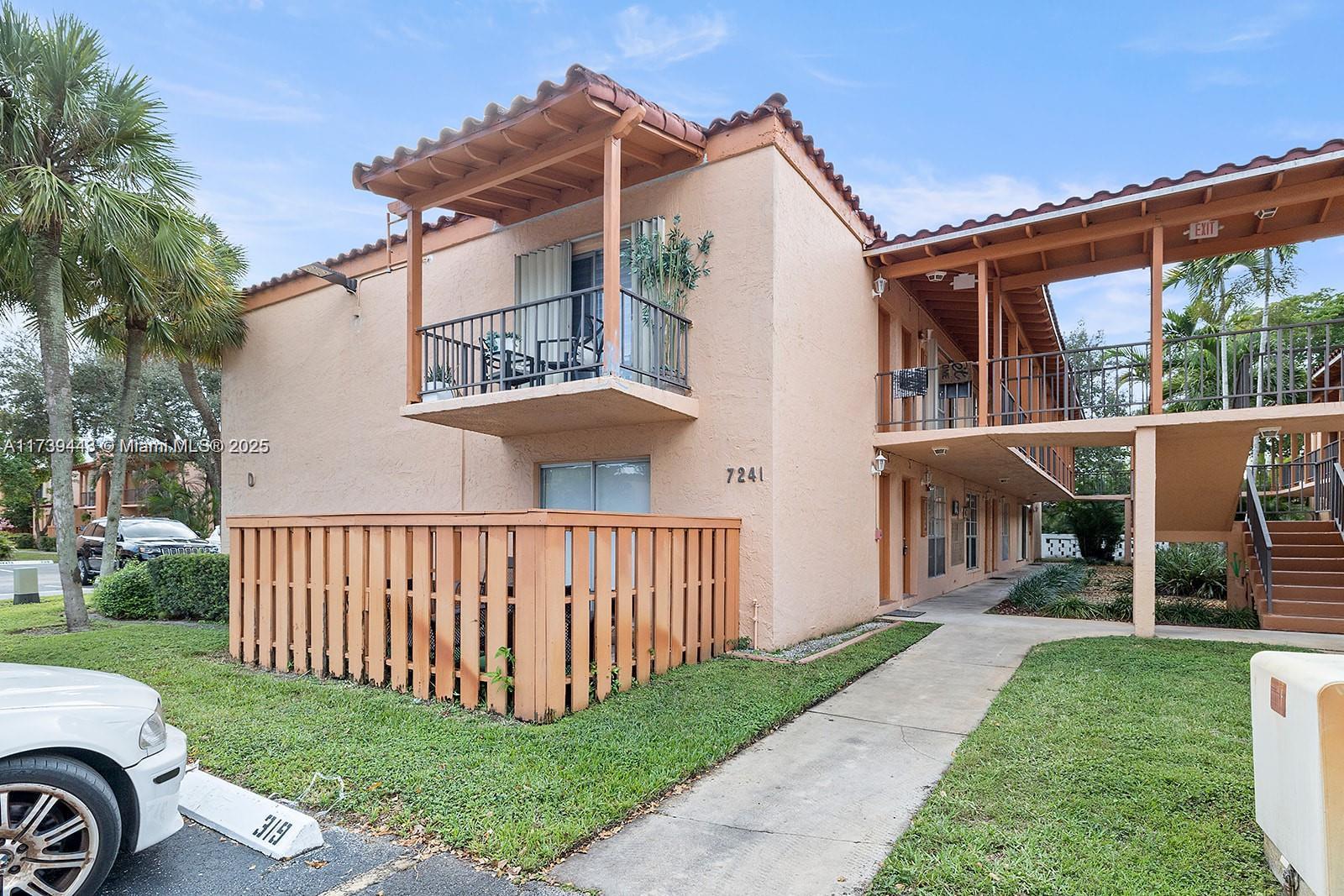 7241 Miami Lakes Dr Unit: D9