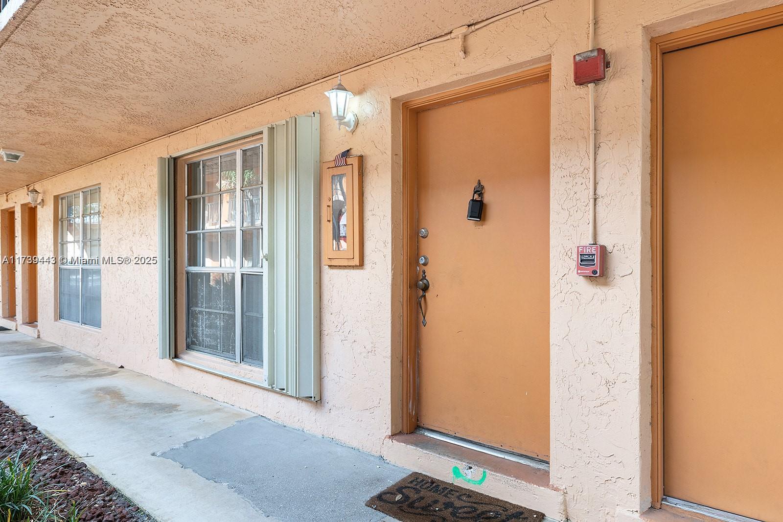 7241 Miami Lakes Dr Unit: D9