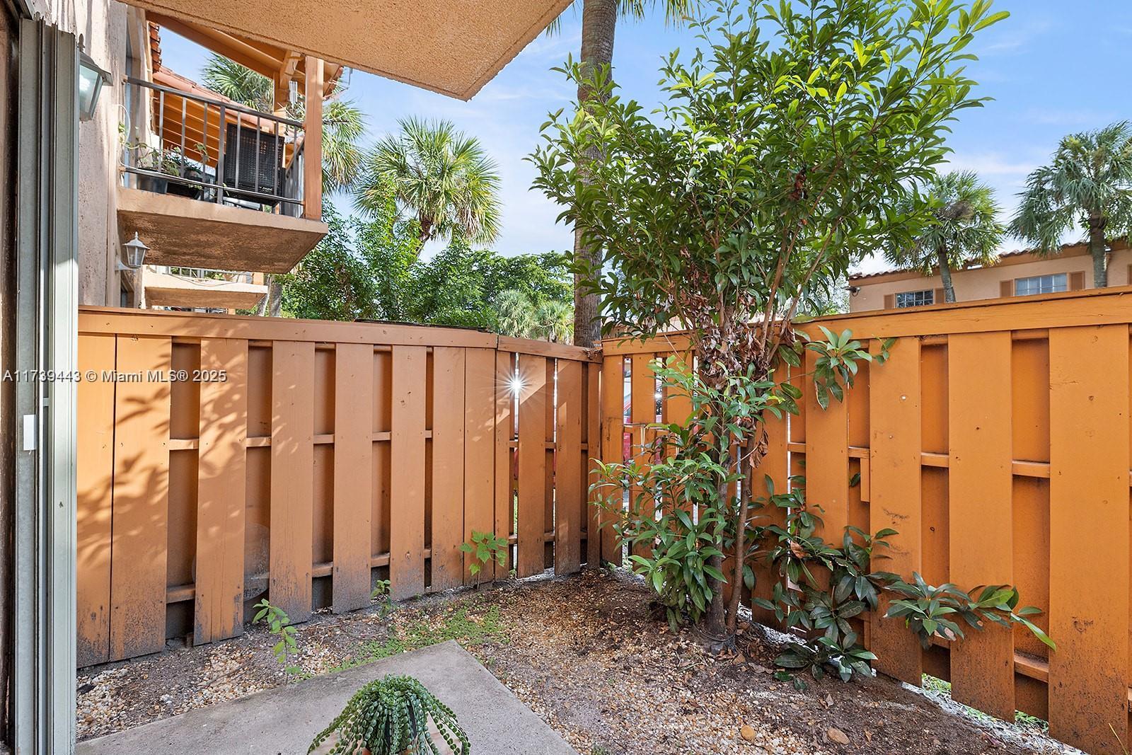 7241 Miami Lakes Dr Unit: D9