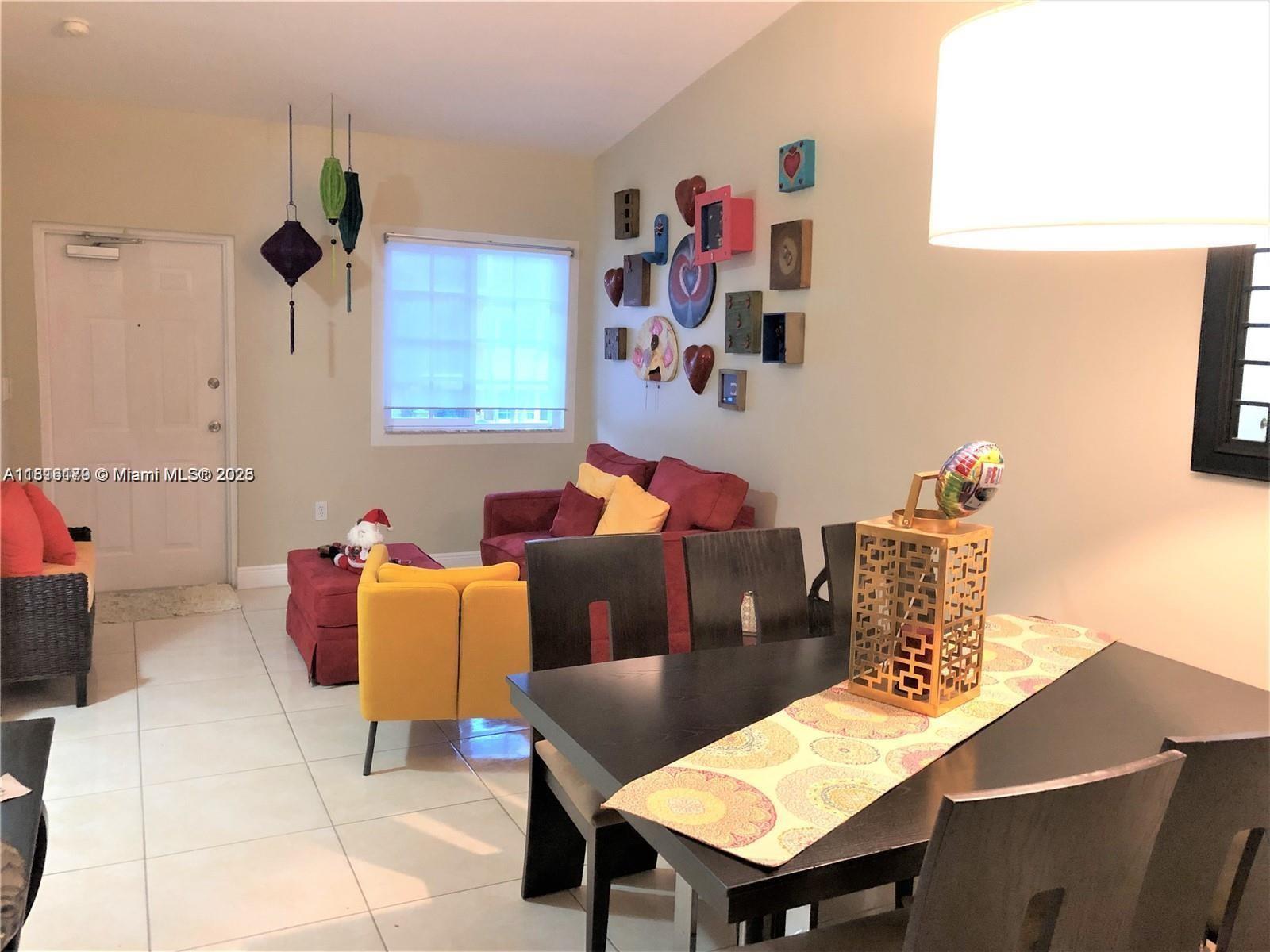 975 NE 34th Ave # 203