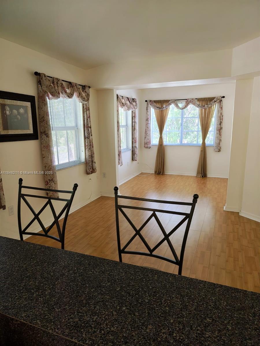 2586 Centergate Dr # 307