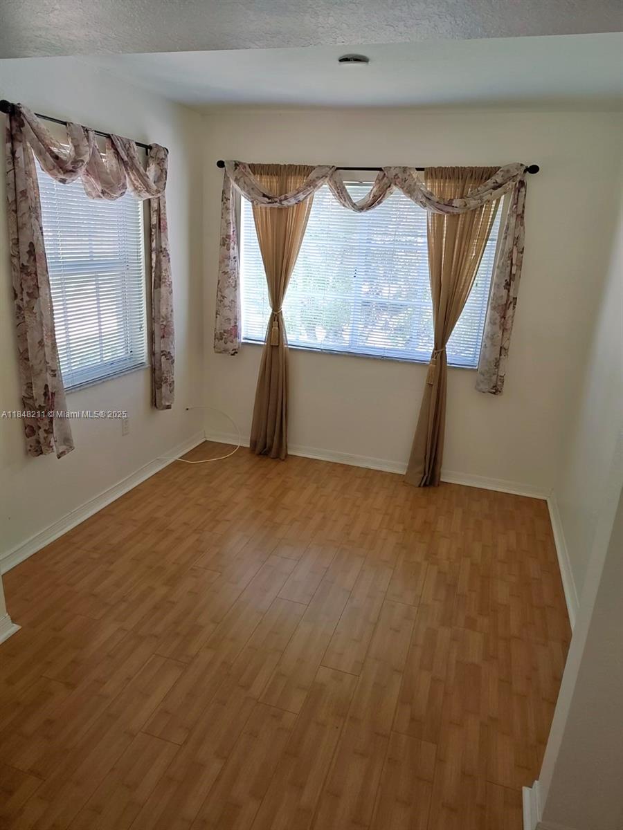 2586 Centergate Dr # 307