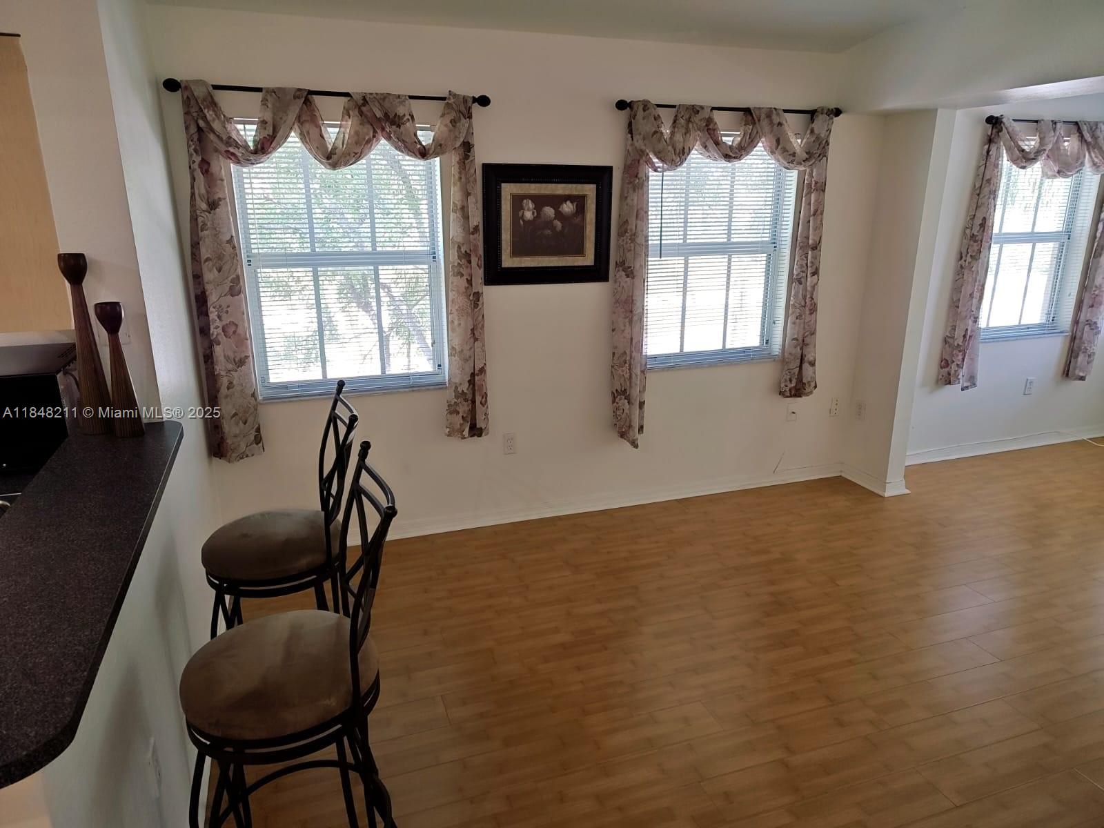 2586 Centergate Dr # 307