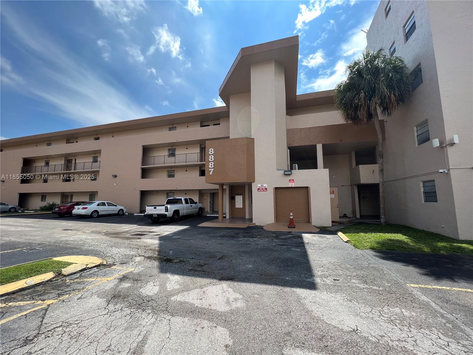 8887 Fontainebleau Blvd # 302