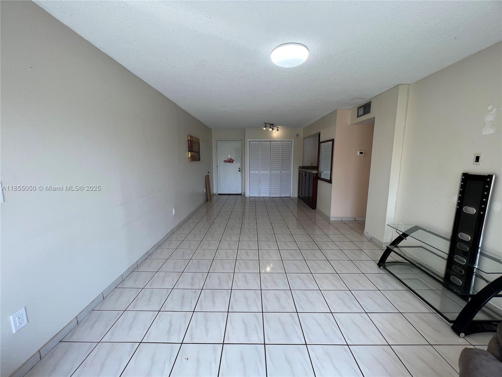 8887 Fontainebleau Blvd # 302