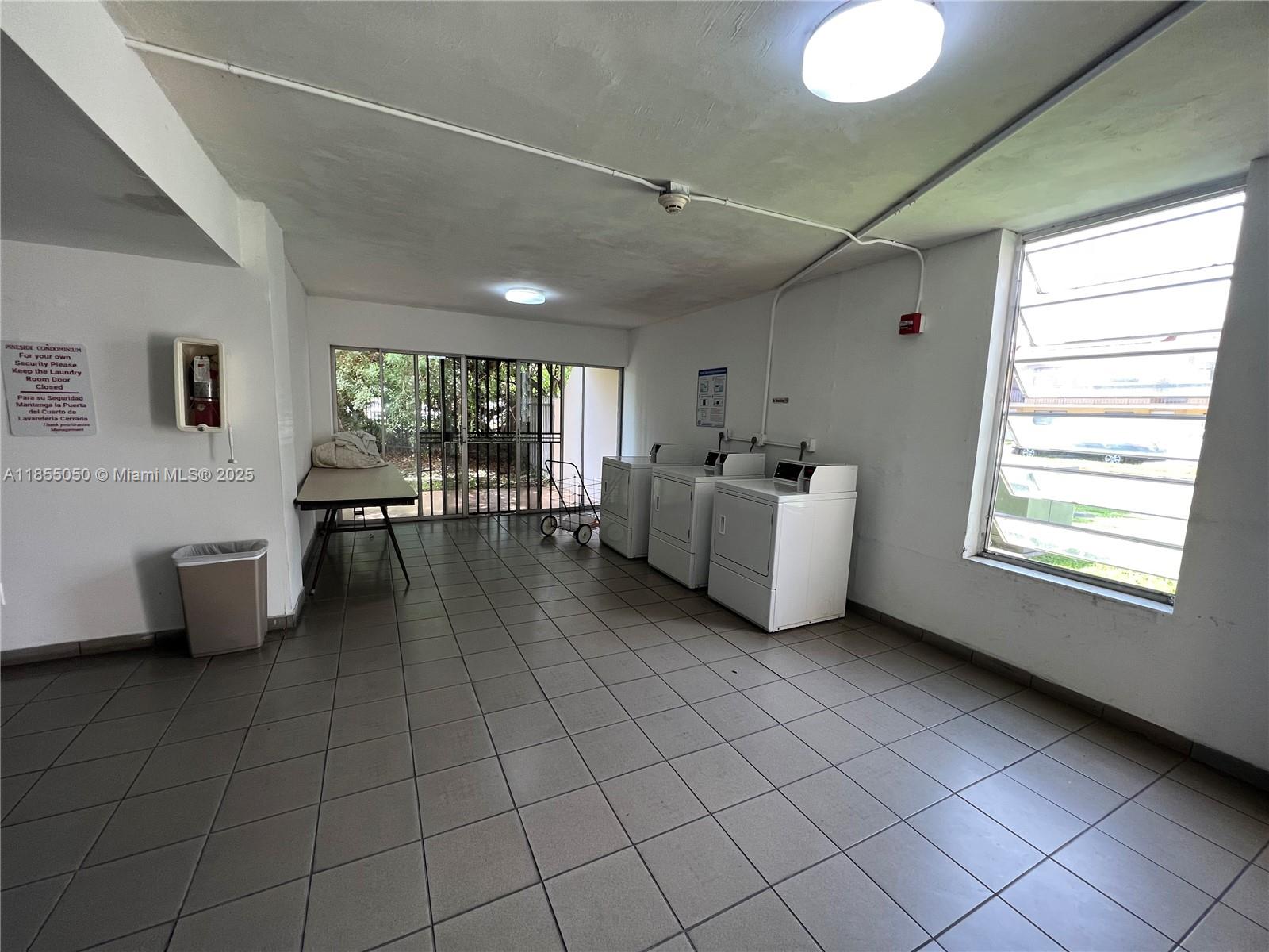 8887 Fontainebleau Blvd # 302