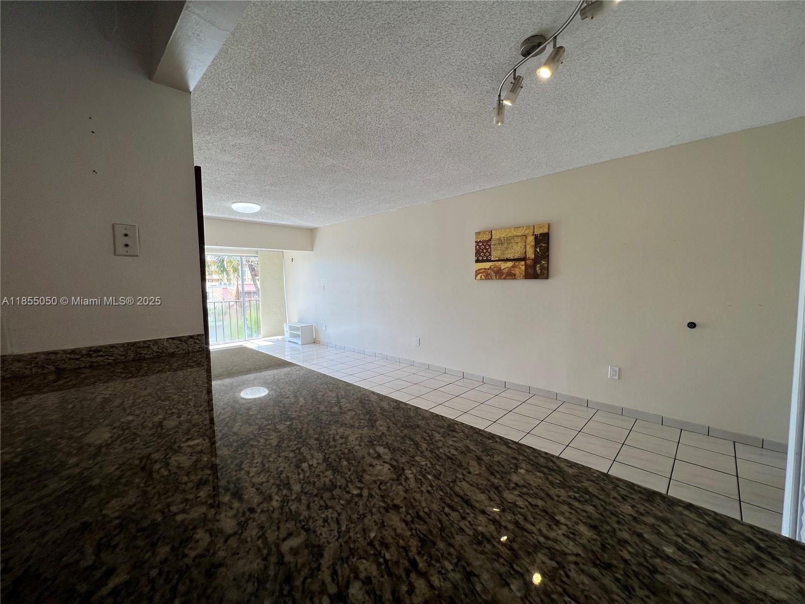 8887 Fontainebleau Blvd # 302