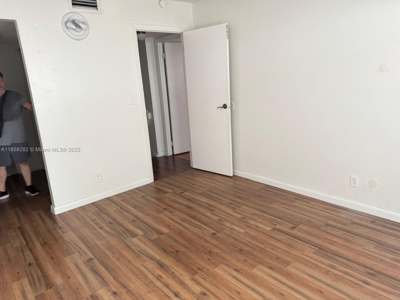 17901 NW 68th Ave # R209, Hialeah Unit: R209