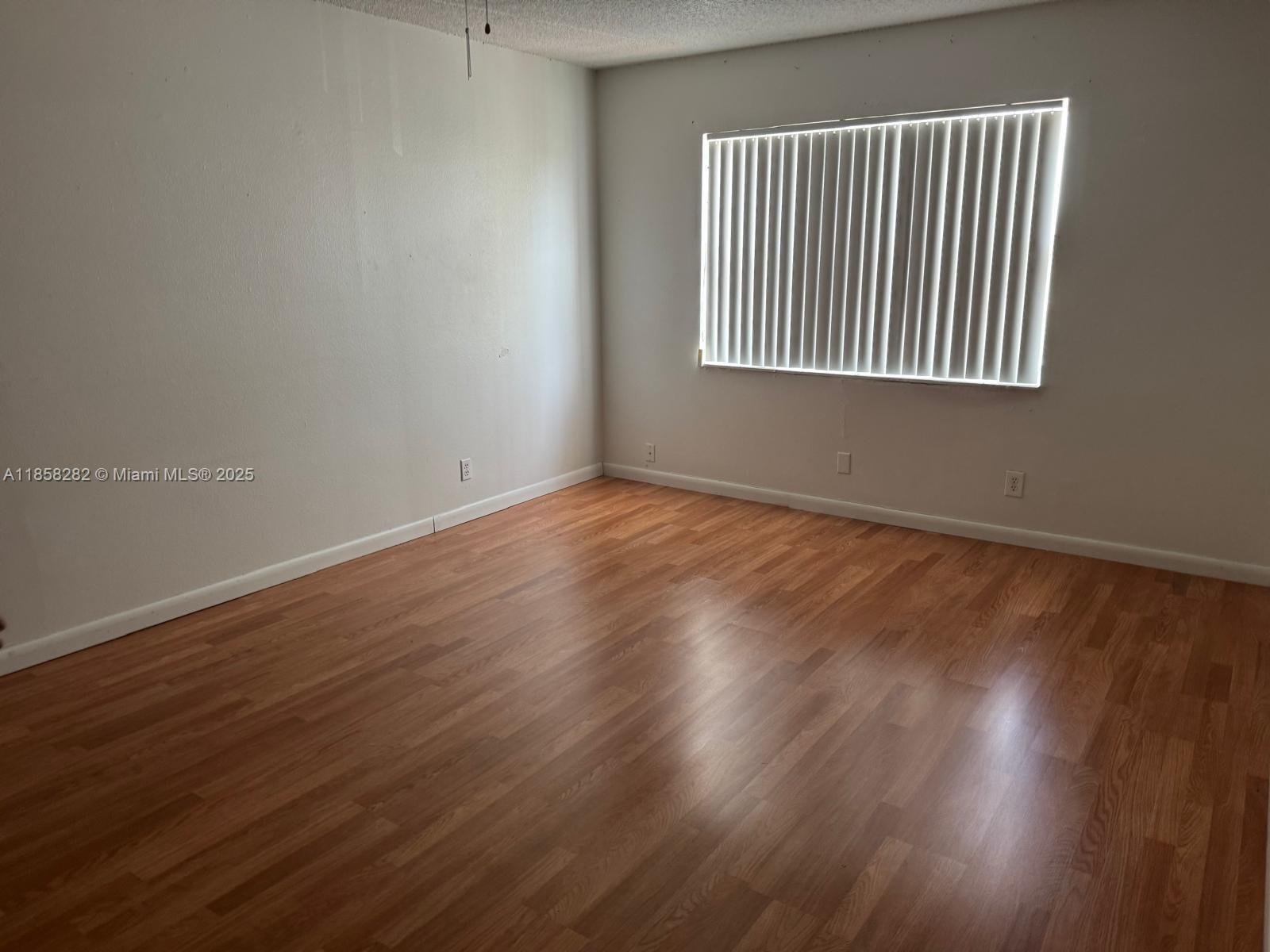 17901 NW 68th Ave # R209, Hialeah Unit: R209