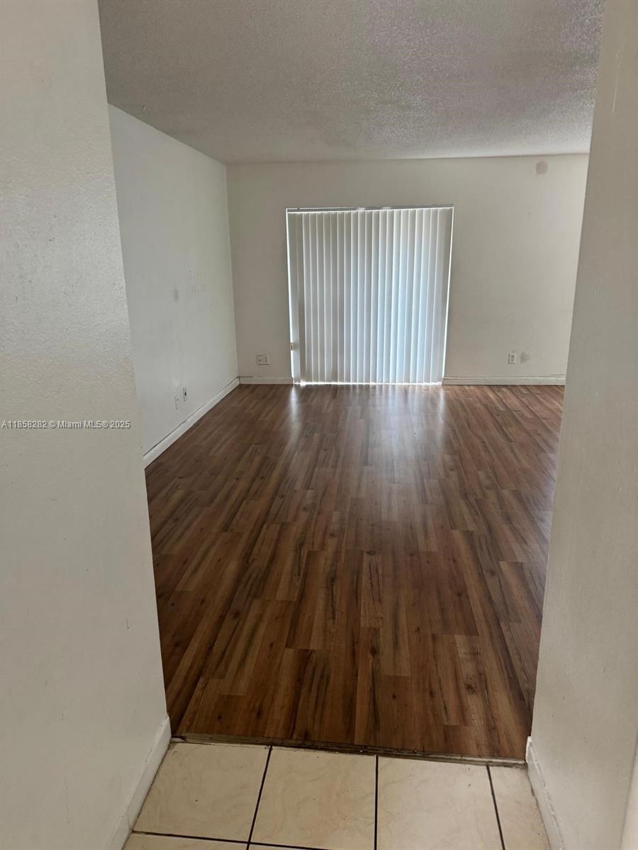 17901 NW 68th Ave # R209, Hialeah Unit: R209